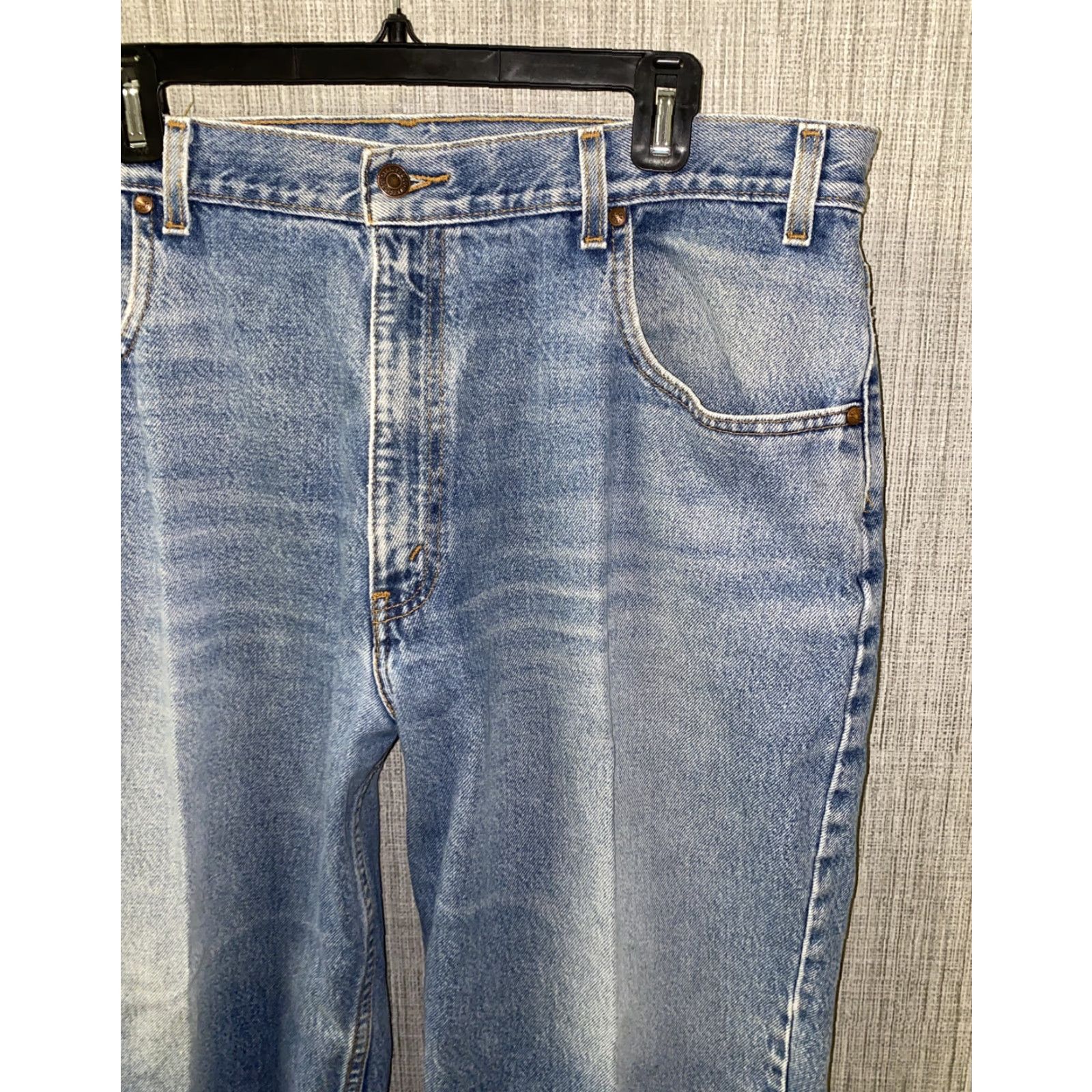 Levi's Levi's 545 Jeans Mens Blue Zip Fly Denim Regular 37x26 Denim Jeans Mens Regular Size 37 Blue Levi's 545 VTG? Size US 37 - 2 Thumbnail