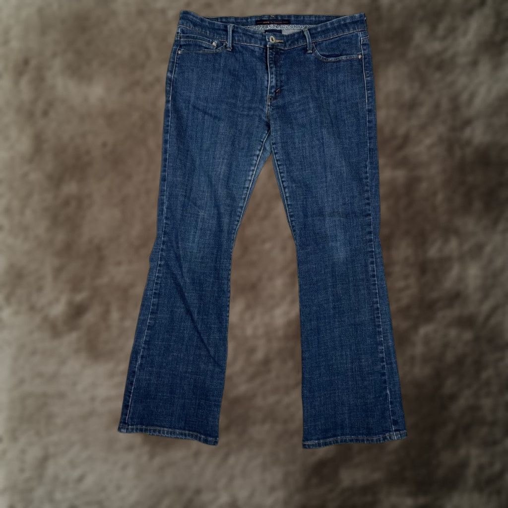 Levi's VINTAGE Levi's 547 Platinum Flare Blue Denim Jeans 14 Regular Women 34in 30in Medium Blue Denim Flared 5-Pocket Size 36" / US 14 / IT 50 - 1 Thumbnail