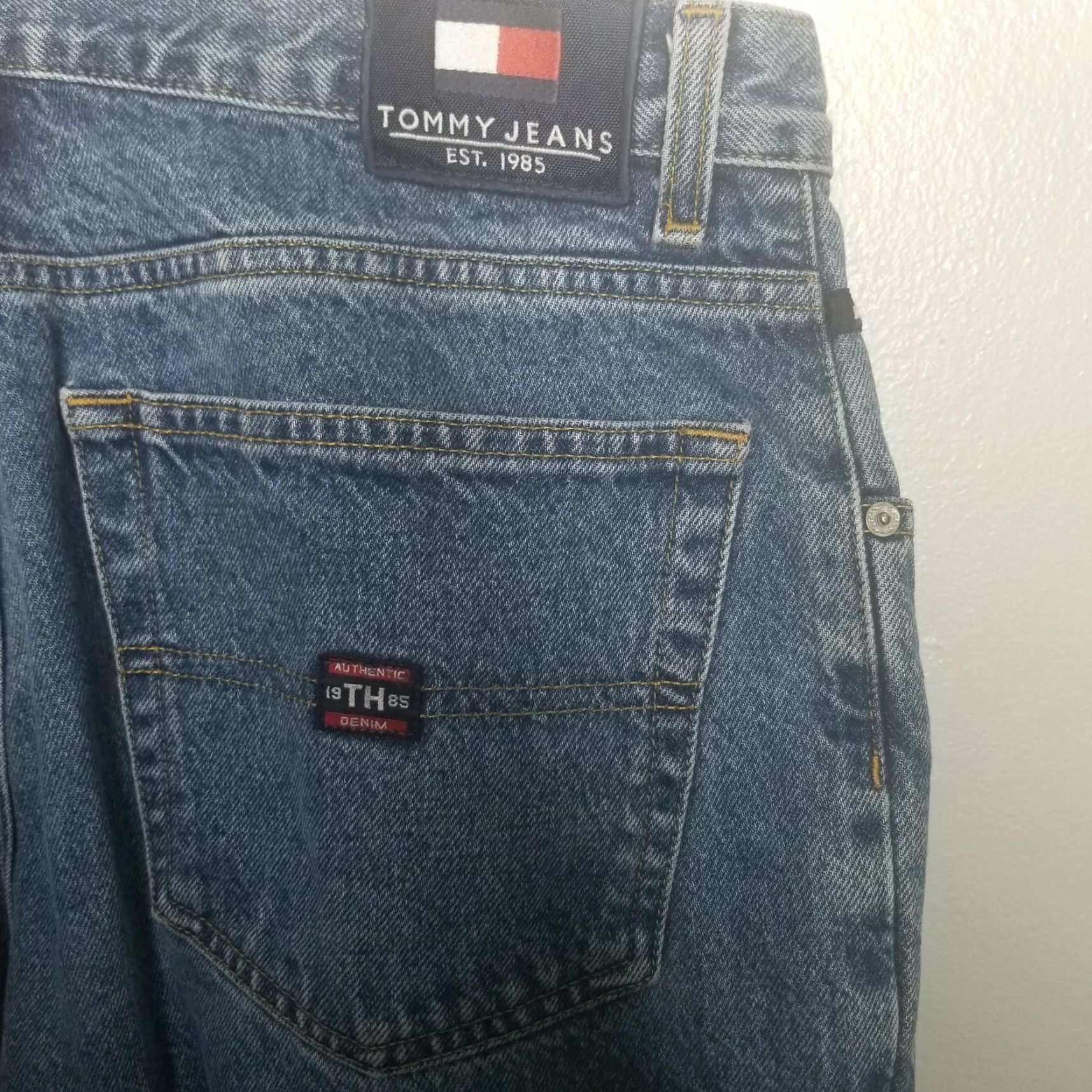 Tommy Hilfiger VINTAGE Tommy Hilfiger Jeans 36X32 Denim Blue Mens 90s Big Flag Straight Jeans Size US 36 / EU 52 - 8 Thumbnail