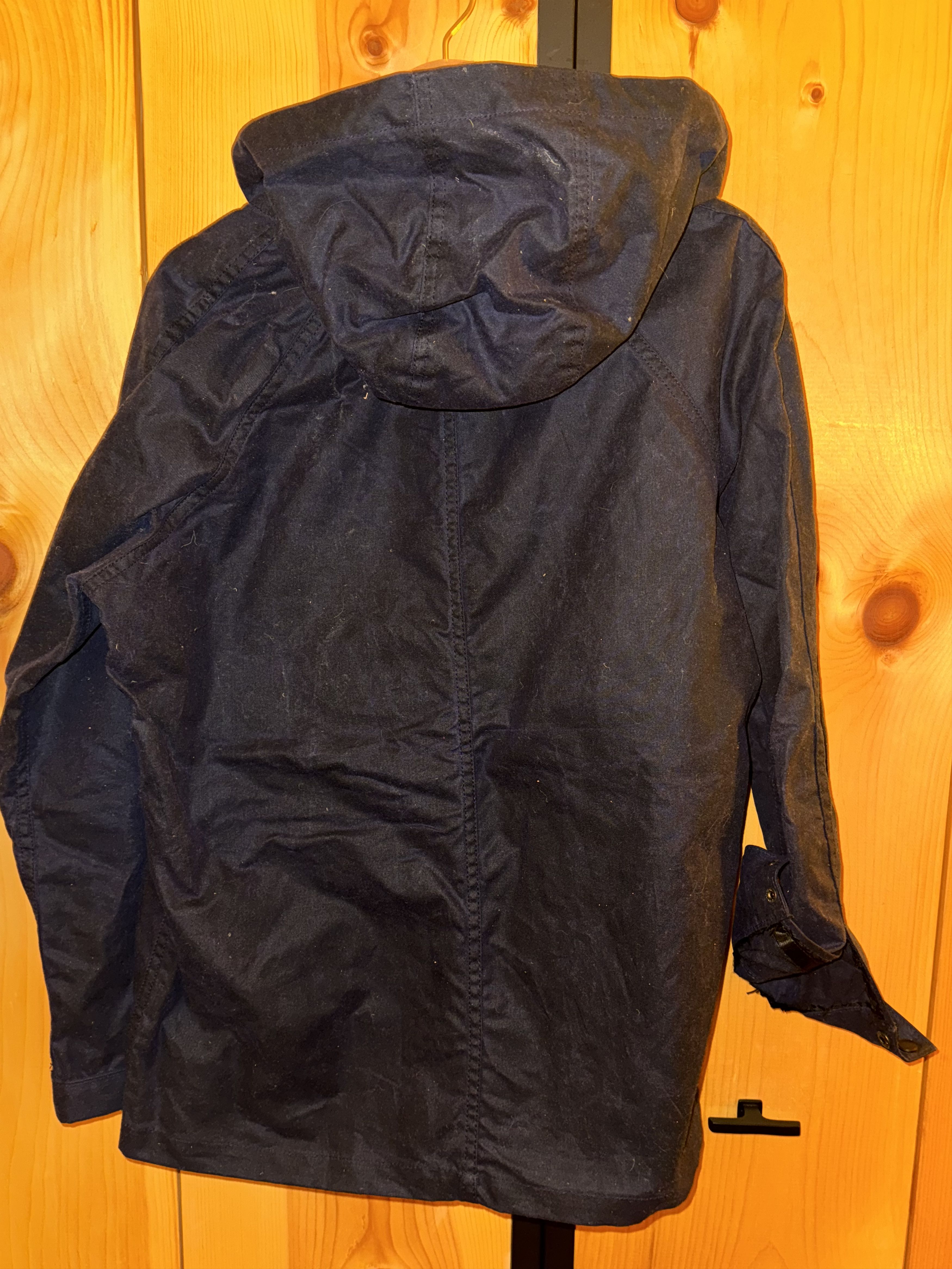 Rogue Territory rogue territory | hooded ridgeline jacket waxed navy Size US M / EU 48-50 / 2 - 5 Thumbnail