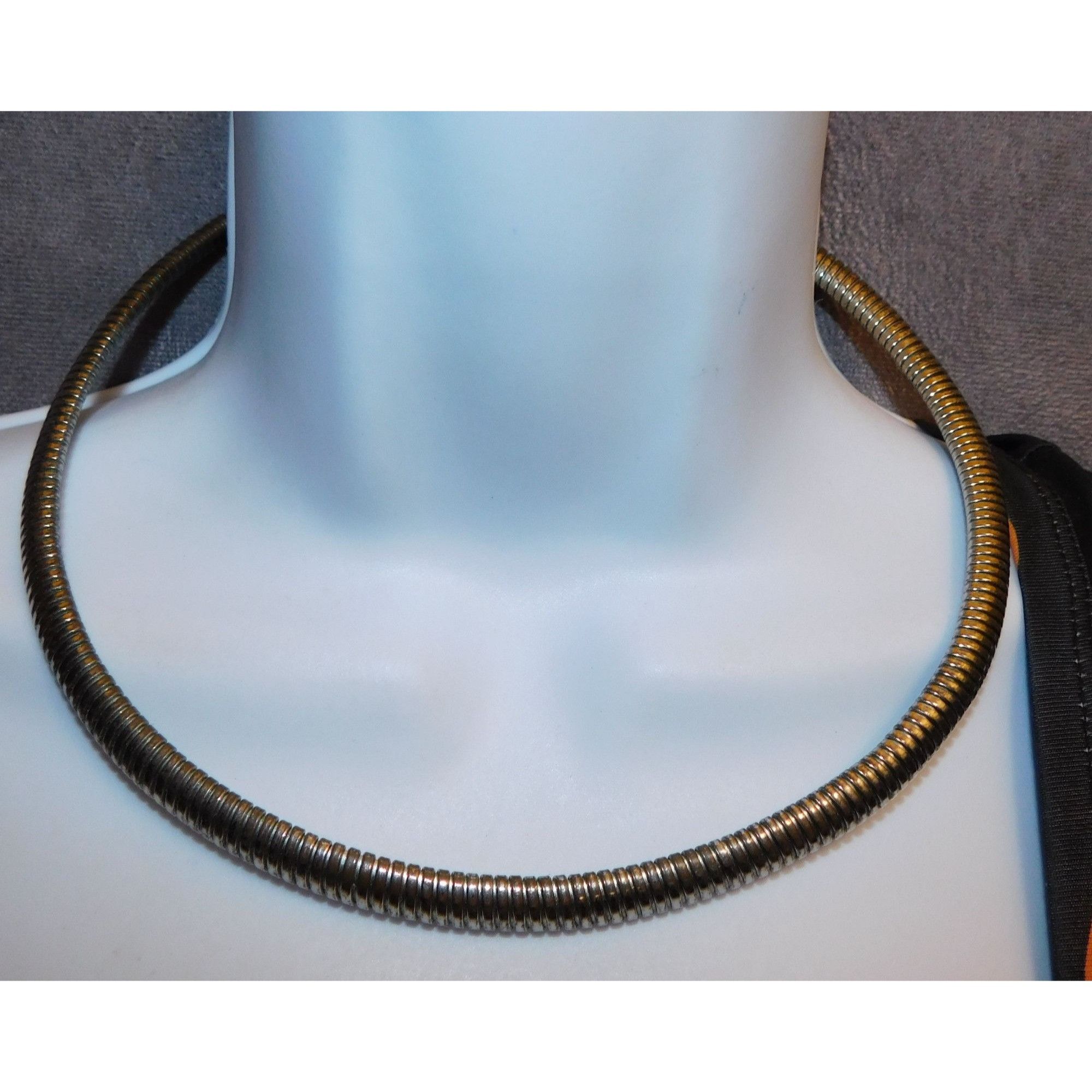 Saddleback Leather Modern Futuristic Springy Silver Tone Collar Necklace Size ONE SIZE - 1 Thumbnail