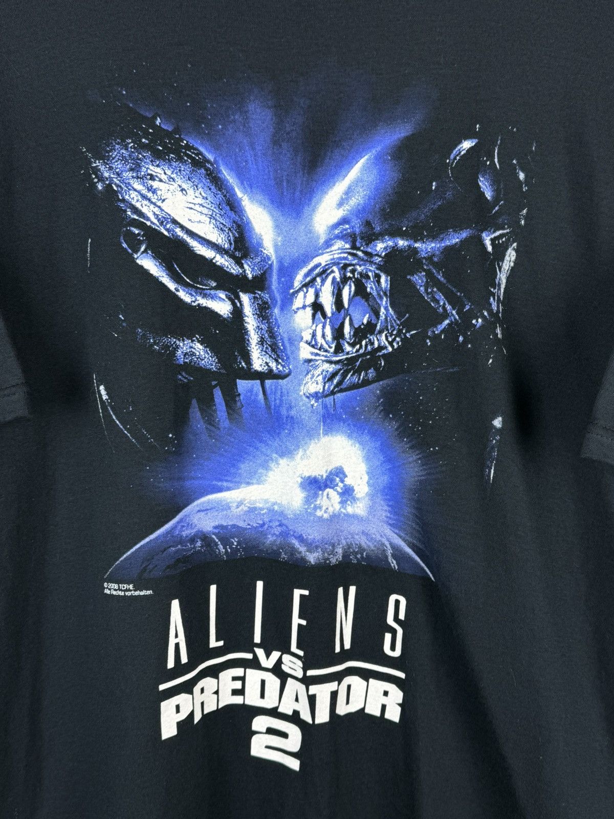 Vintage 00s Aliens Vs Predator 2008 Movie Promo T-Shirt Vintage XL Size US XL / EU 56 / 4 - 2 Thumbnail