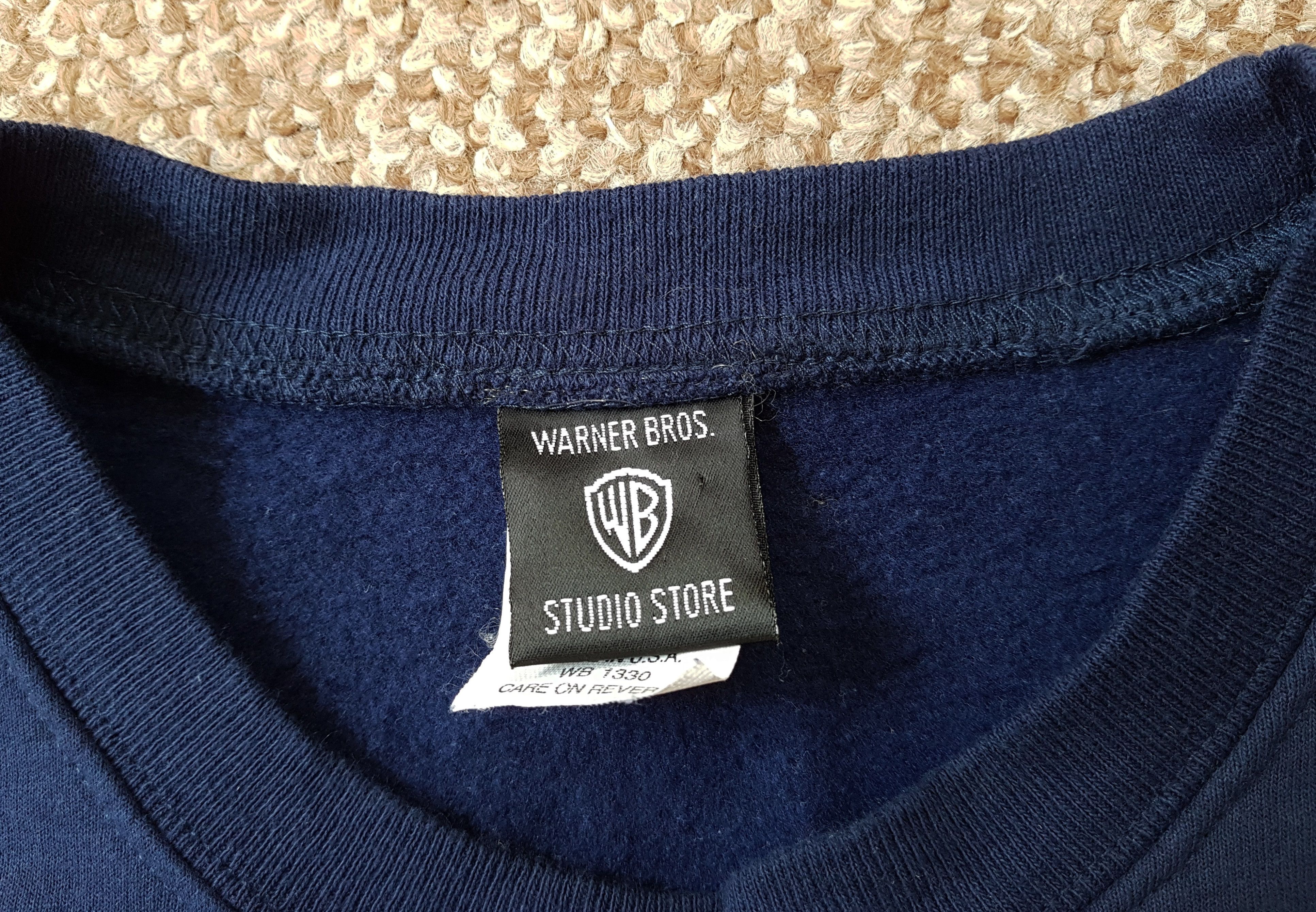 Warner Bros Vintage 1998 Bugs Bunny Warner Bros Sweatshirt made in USA Size US XL / EU 56 / 4 - 9 Thumbnail