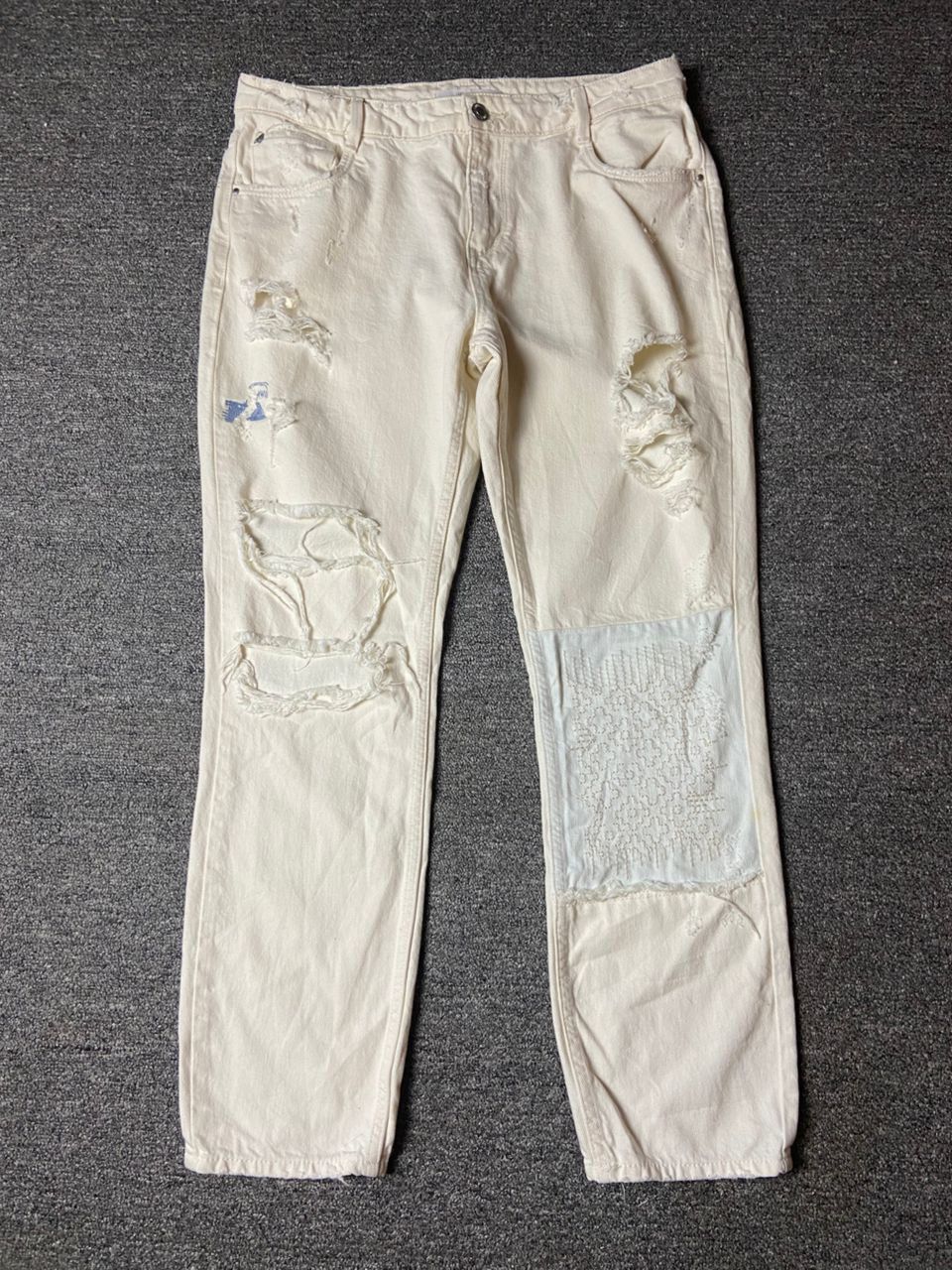 Zara Zara Trafaluc Distressed Denim Jeans (145) Size US 32 / EU 48 - 1 Thumbnail