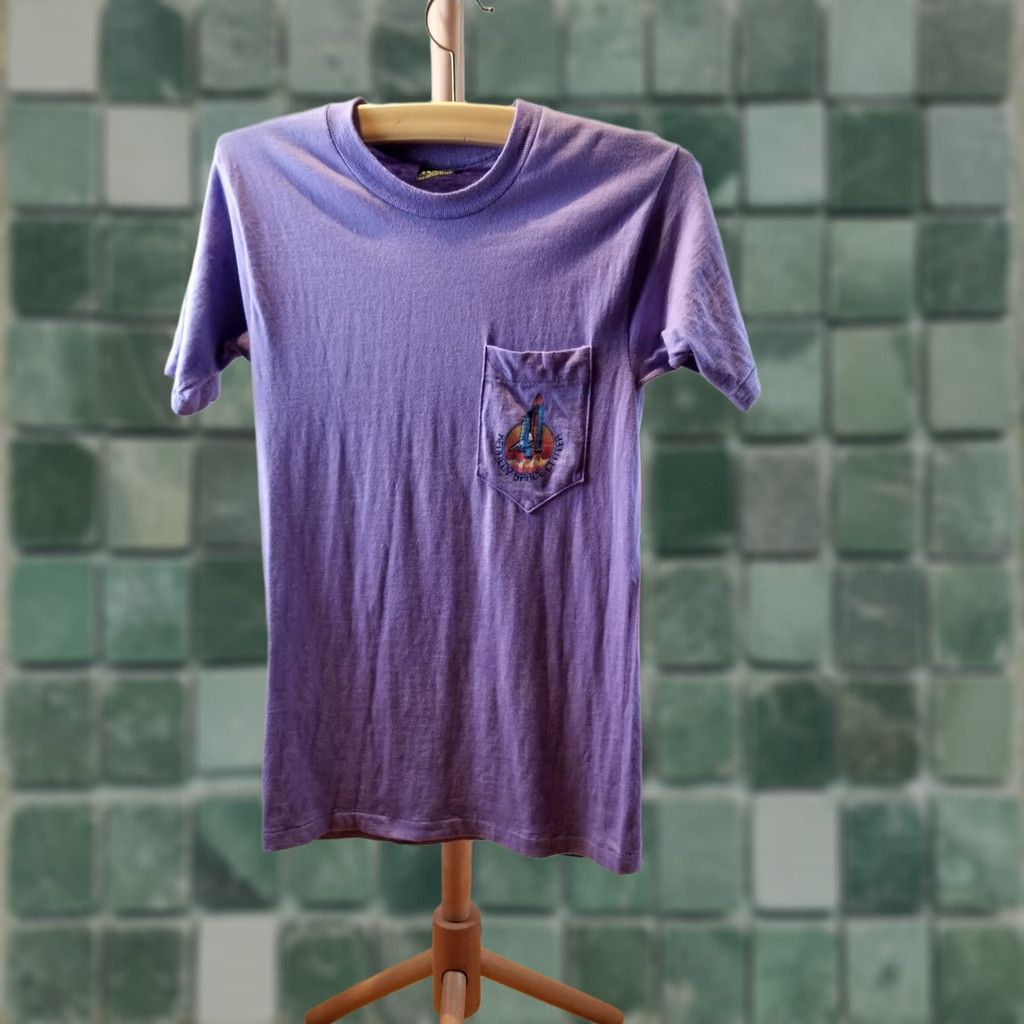 Vintage VINTAGE Kennedy Space Center One Pocket Single Stitch T-Shirt SZ Small T-Shirt Men Purple Camouflage Short Sleeve Round Neck Cotton? Size US S / EU 44-46 / 1 - 1 Thumbnail