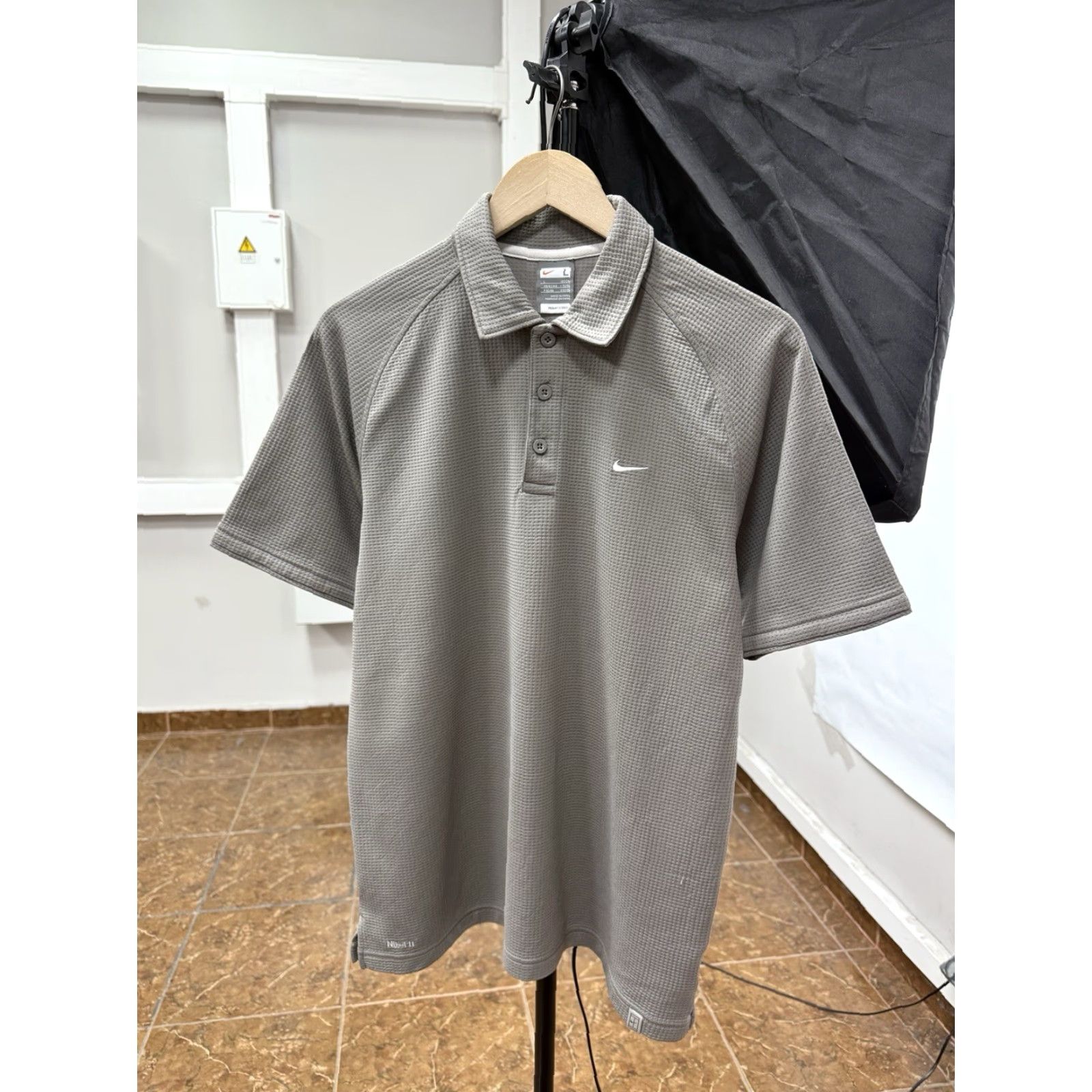 Nike VINTAGE Nike Tennis Challenge Court Polo T-Shirt Y2K L Mens Gray 90s Size US L / EU 52-54 / 3 - 2 Thumbnail
