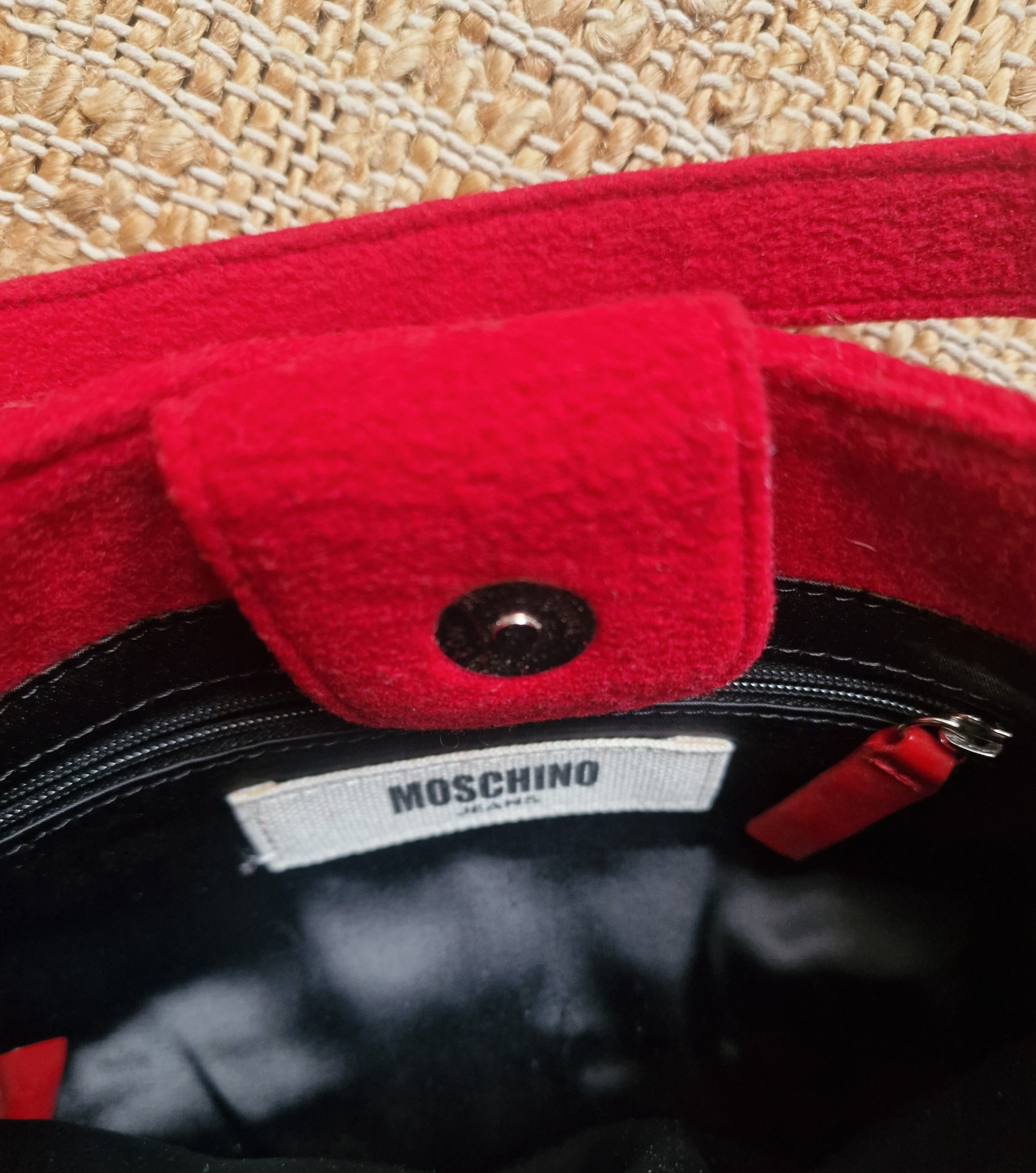 Moschino Iconic MOSCHINO Heart Red Plush Toy Hand Shoulder Bag Size ONE SIZE - 7 Thumbnail