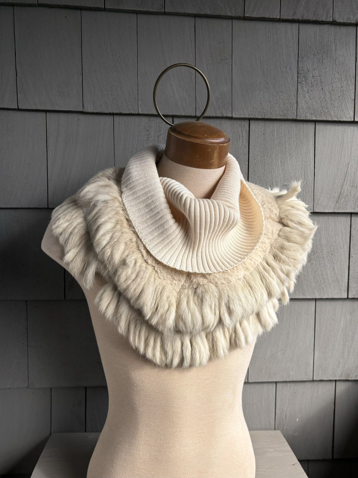 Vintage Vintage Fur Scarf Fox Fur Muff Collar Turtleneck Hat Cravat Size ONE SIZE - 1 Thumbnail