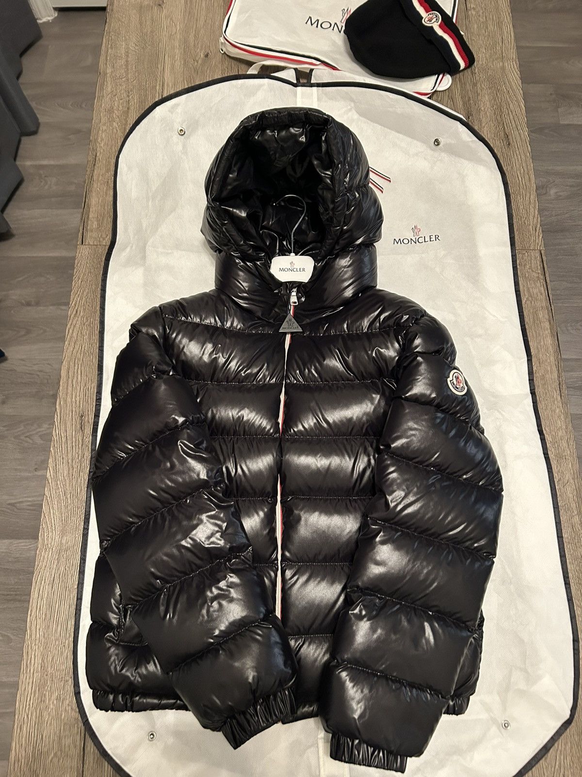 Moncler Moncler coat size 14a/small/ size 1 Size US S / EU 44-46 / 1 - 1 Thumbnail