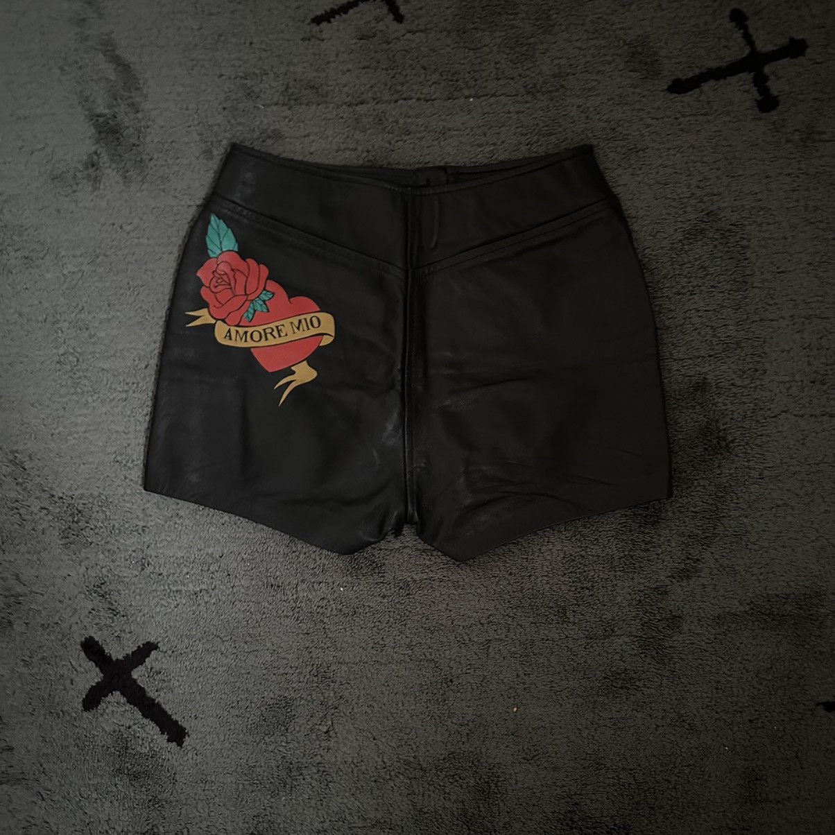 Dolce & Gabbana Archive Dolce&Gabbana Spring 1992 Leather Tattoo Mini Shorts Size 28" / US 6 / IT 42 - 3 Thumbnail