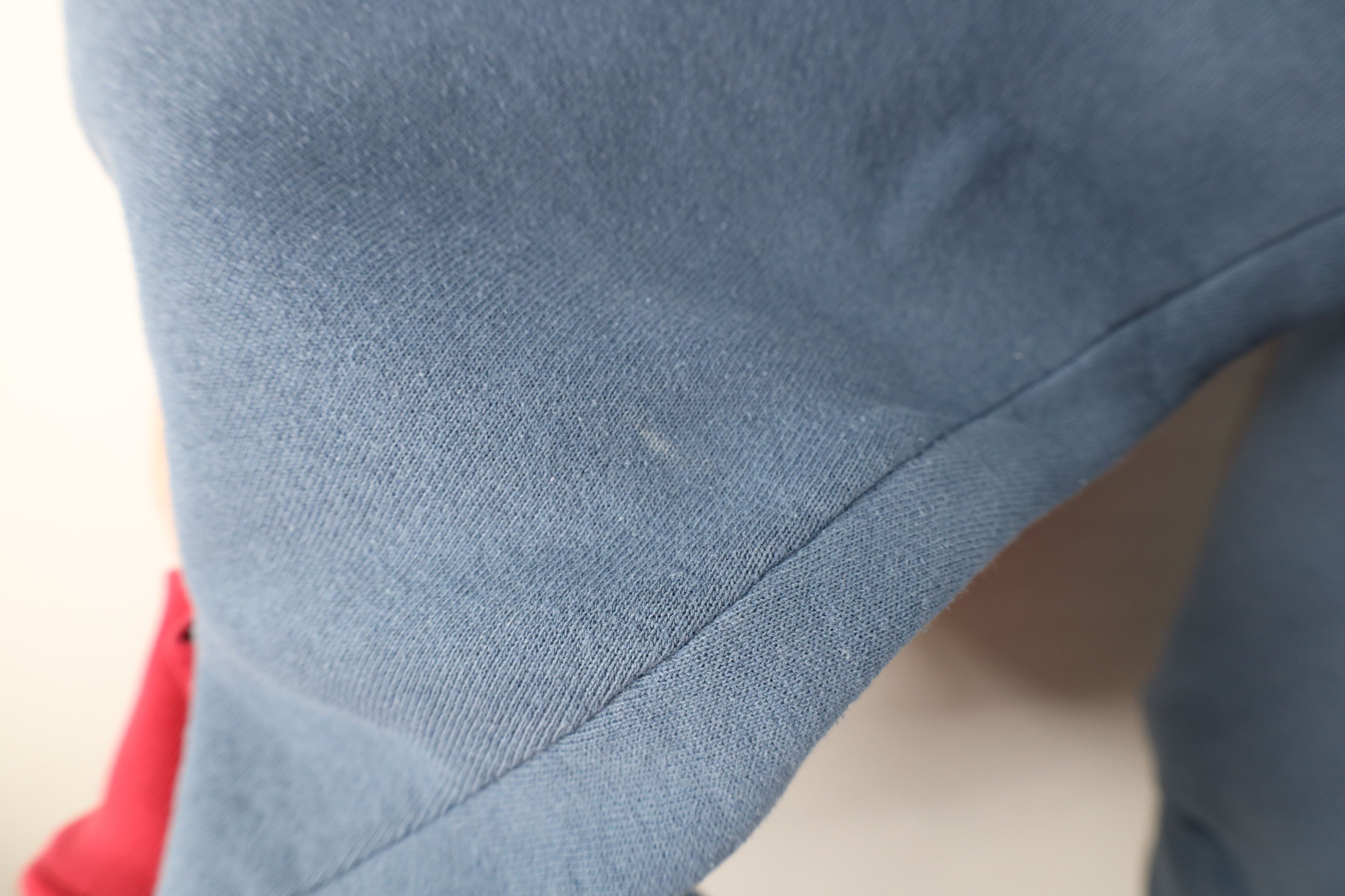 Russell Athletic × Vintage Vintage 90s Russell Athletic Distressed Crewneck Sweatshirt Size US XL / EU 56 / 4 - 7 Thumbnail