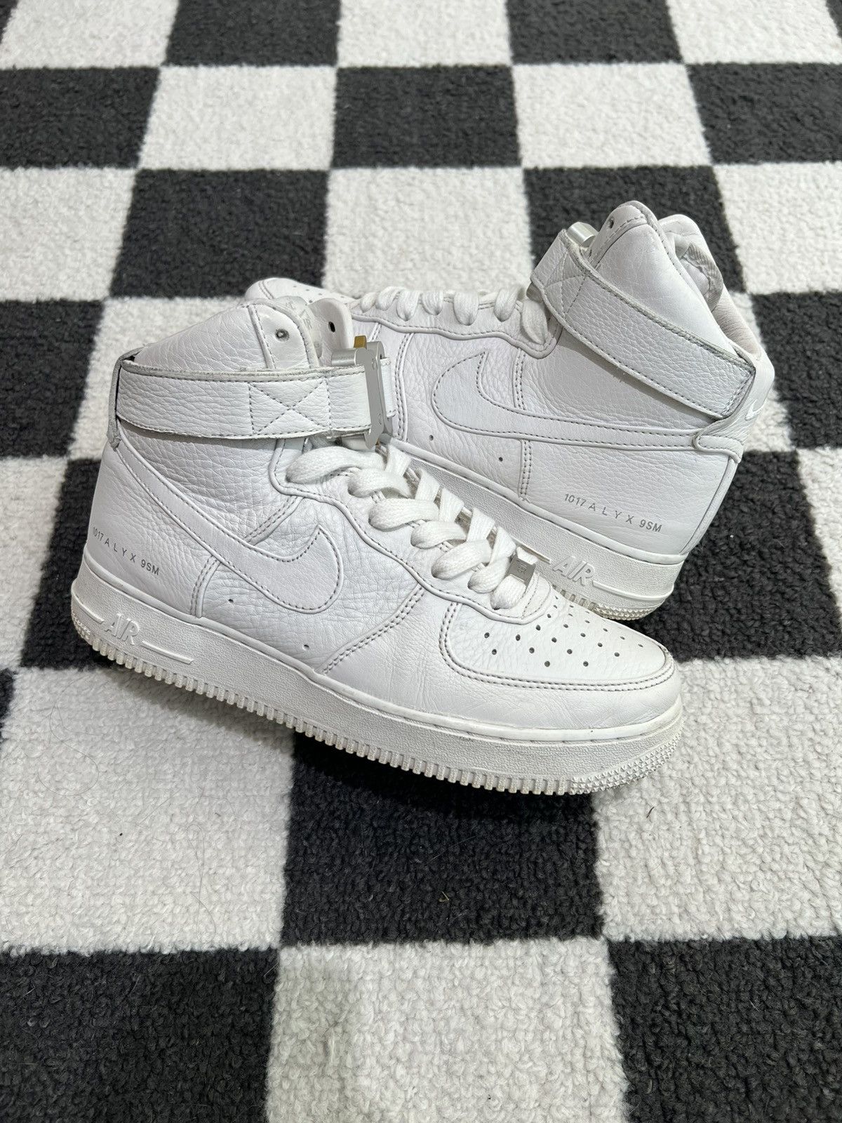 1017 ALYX 9SM × Nike Nike 1017 ALYX 9SM Air Force 1 High Triple White Size US 7.5 / EU 40-41 - 13 Thumbnail