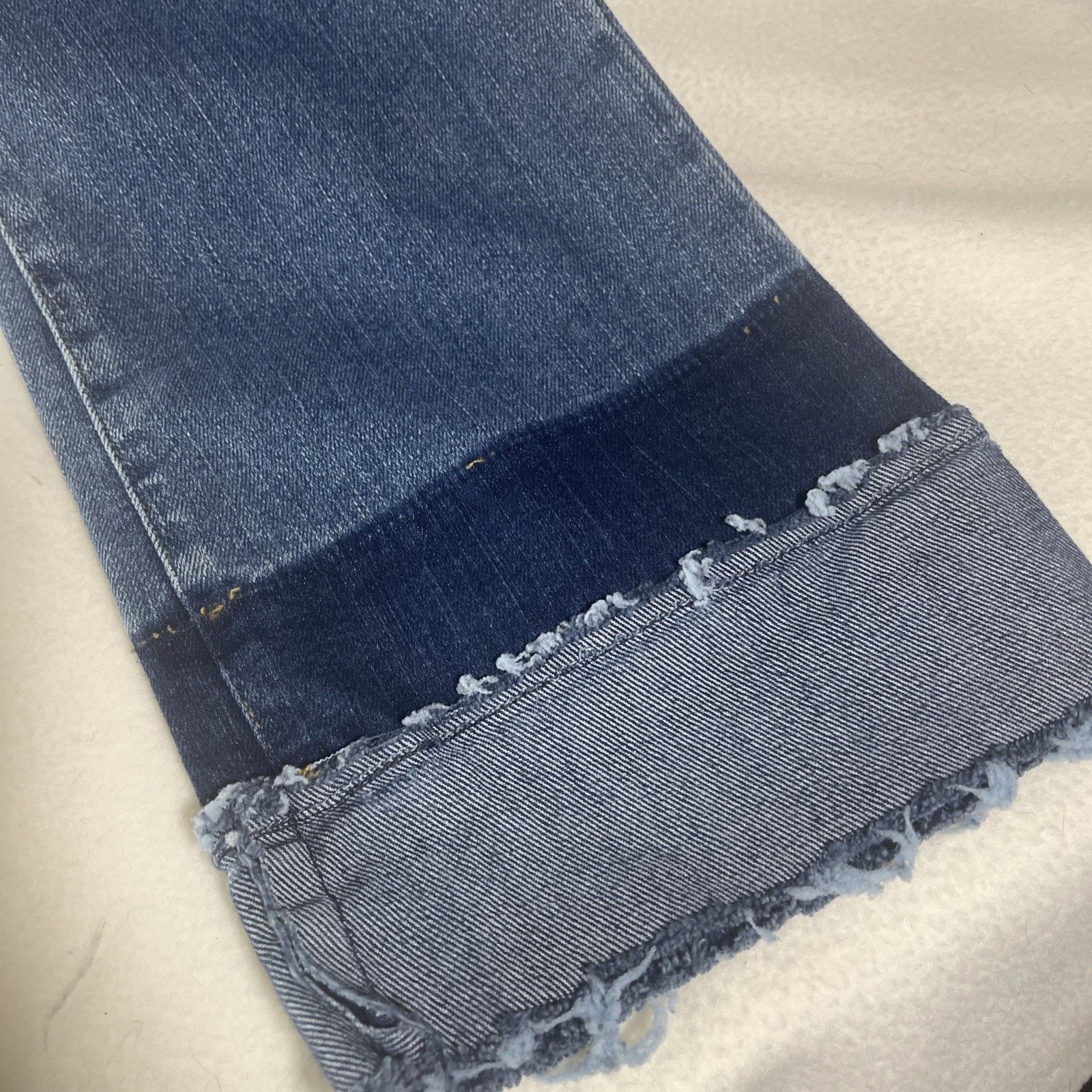 Levi's Levis 515 Capri Jeans Women's 12 M Blue Stretch Denim Size 34" / US 12 / IT 48 - 3 Thumbnail