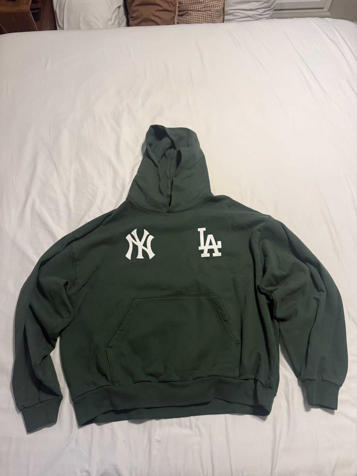Holiday Brand Brand New Holiday Brand NYLA Forest Green hoodie size XXL Size US XXL / EU 58 / 5 - 1 Thumbnail
