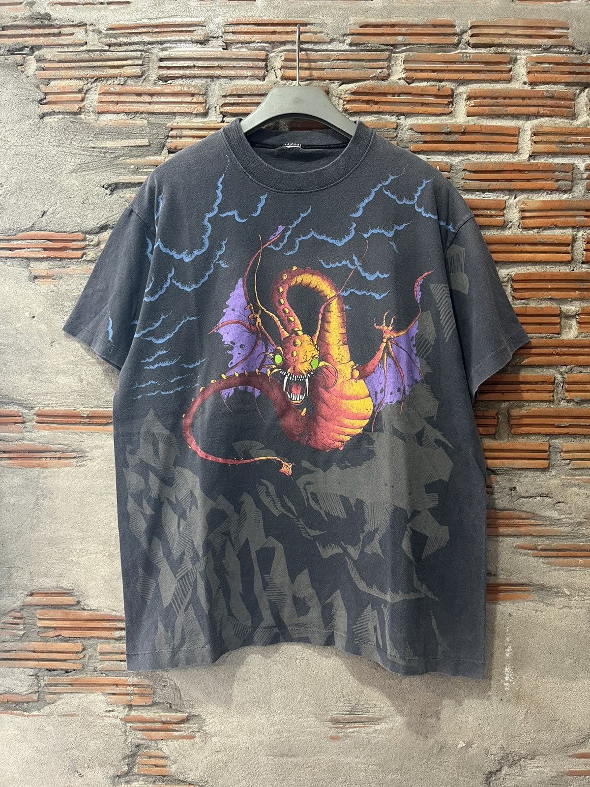 Liquid Blue Vtg Disney Jabberwocky Villains Alice in Wonderland 90’s tee Size US XL / EU 56 / 4 - 2 Thumbnail
