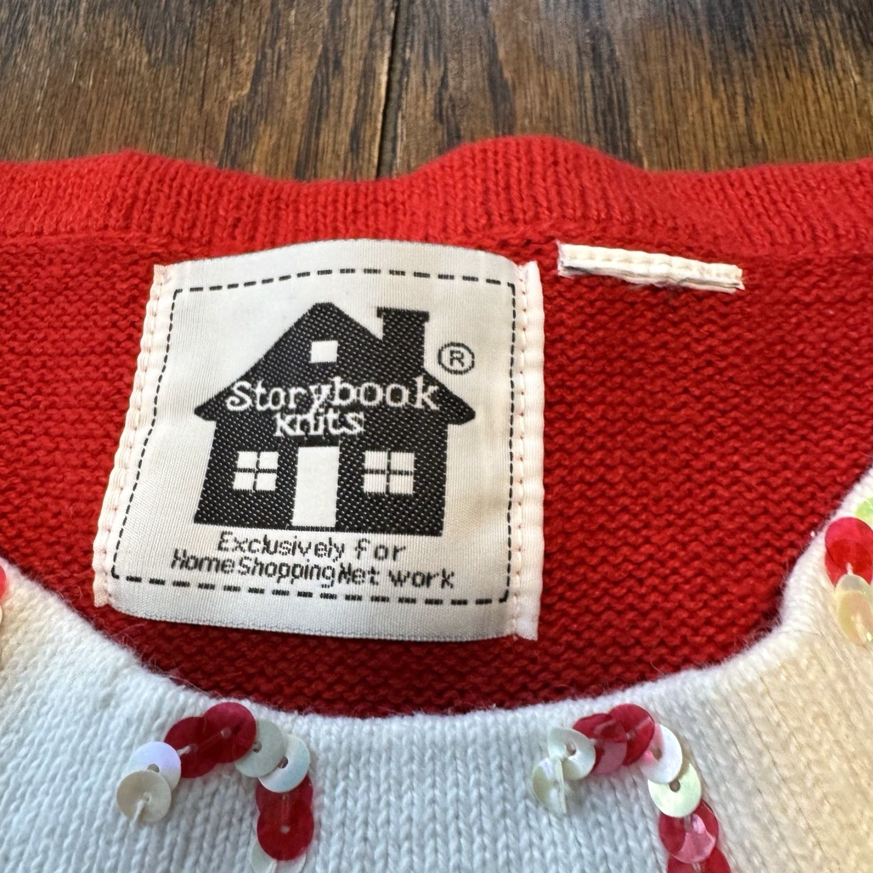 Vintage VINTAGE Storybook Knits Christmas Sleeveless Sweater Women’s M Red Sequins Beaded Embroidered Cardigan Size M / US 6-8 / IT 42-44 - 3 Thumbnail