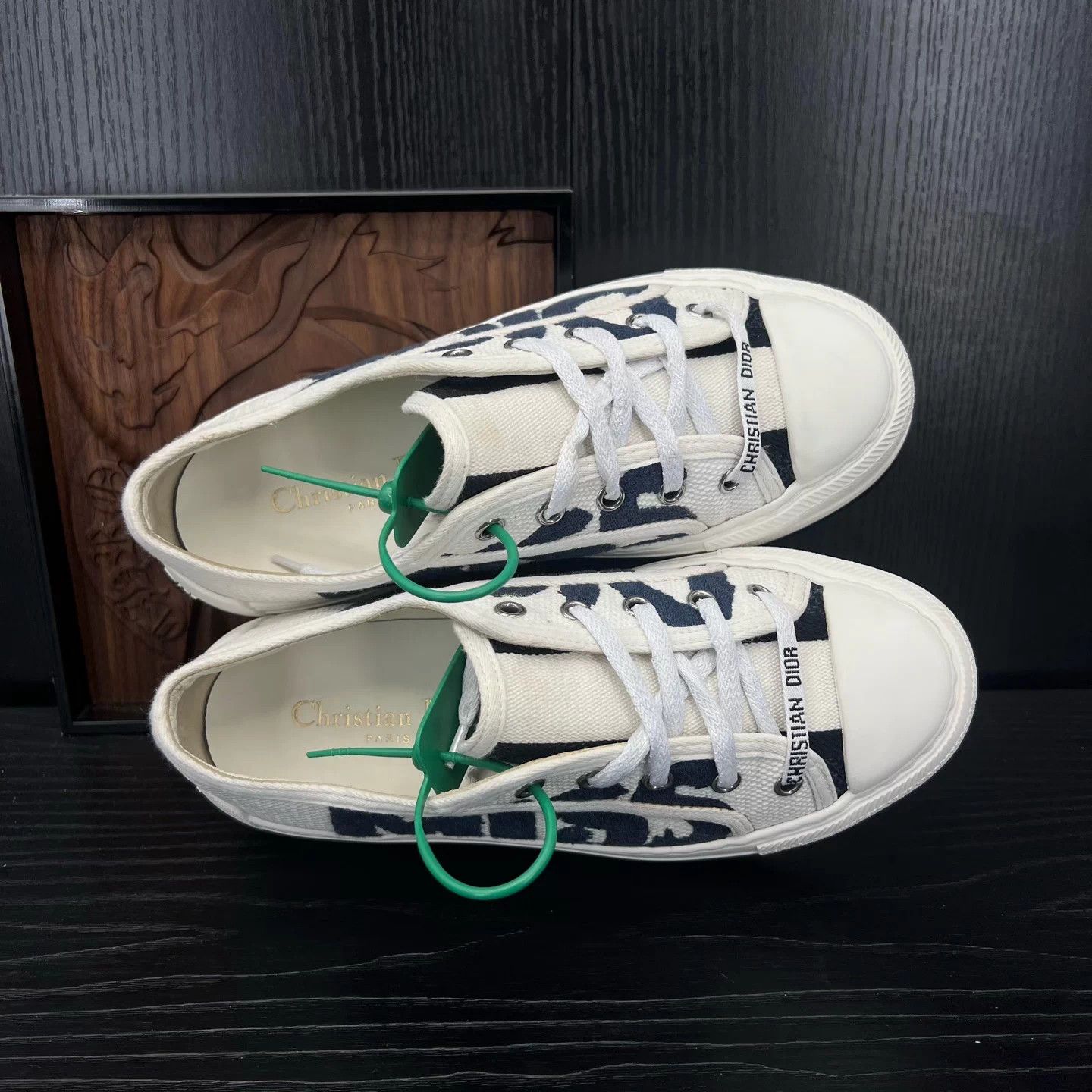 Dior Dior Walkdior White & Blue Graffiti 36.5 Near Mint Size US 6 / IT 36 - 8 Thumbnail