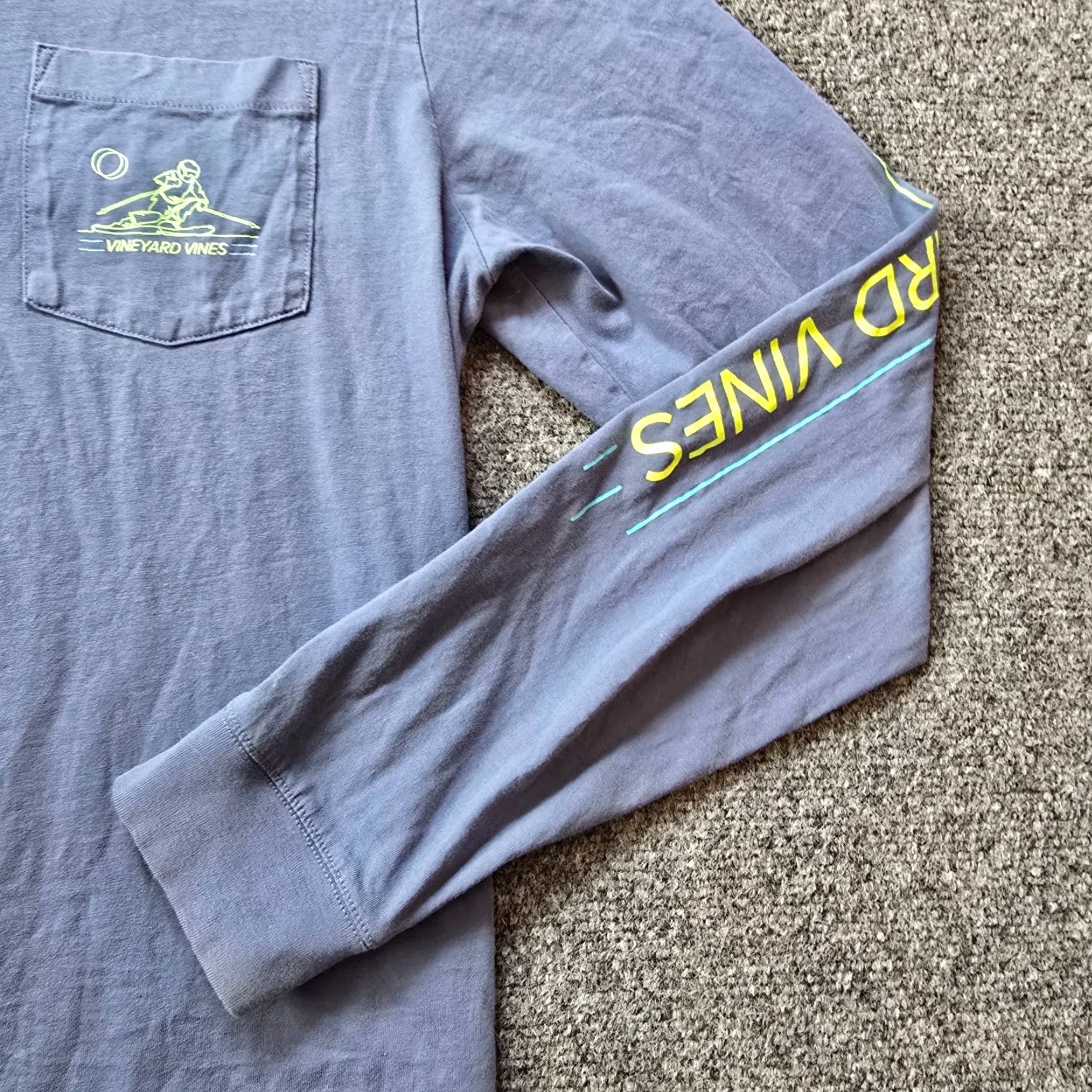 Vineyard Vines VINEYARD VINES Shirt Men Small Blue Skiing Winter Snow Crew Neck Long Sleeve Ski Theme Mens Size US S / EU 44-46 / 1 - 5 Thumbnail