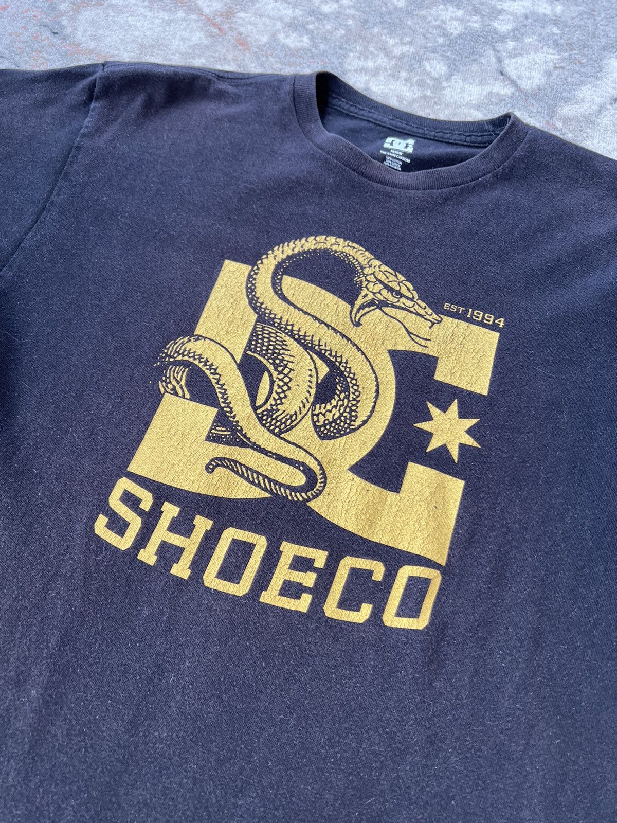 DC × Vintage DC Shoes Shoece Vintage Tee Size US M / EU 48-50 / 2 - 2 Thumbnail