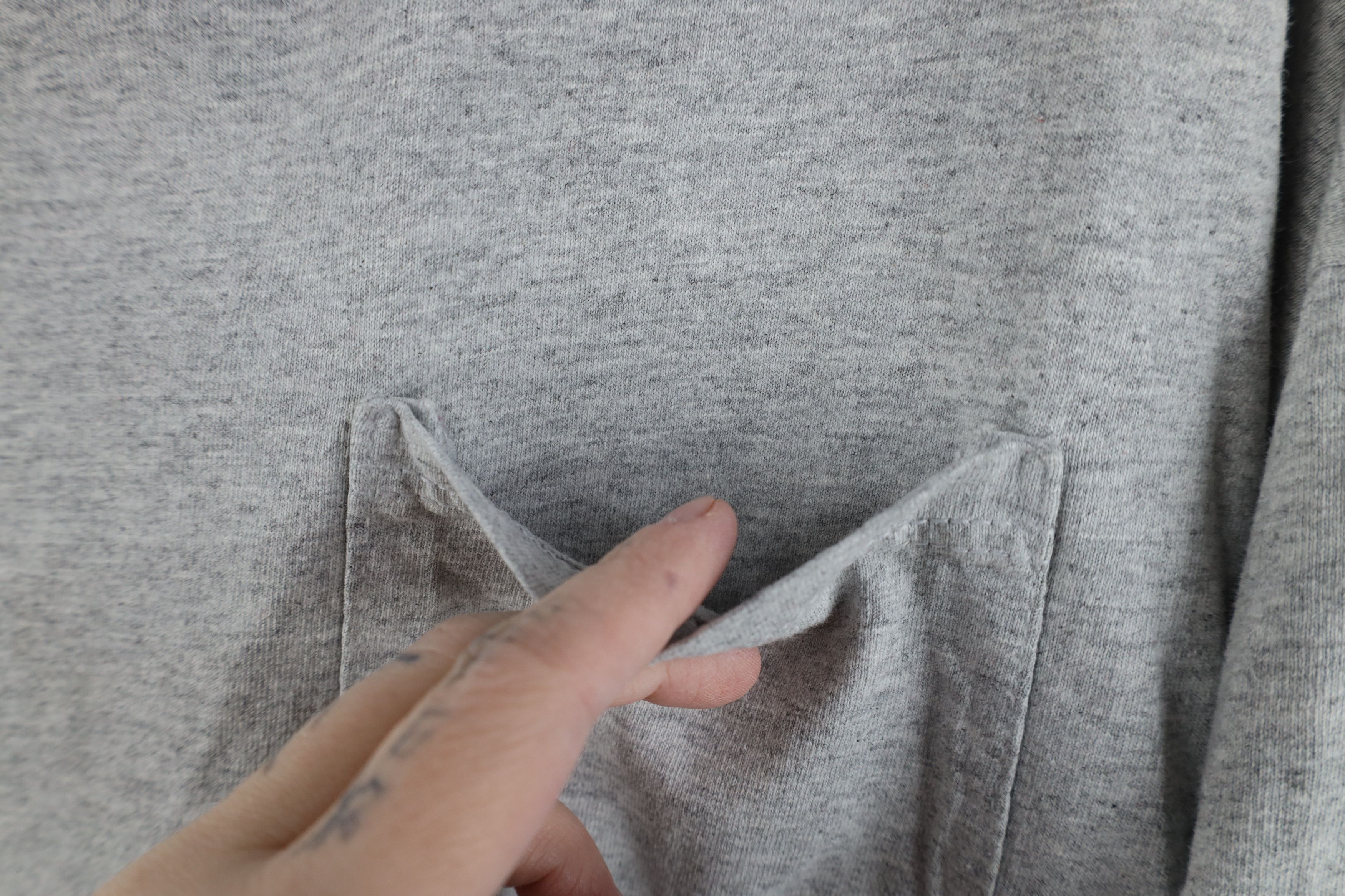 Vintage Vintage 90s Streetwear Pocket T-Shirt Heather Gray USA Size US XL / EU 56 / 4 - 5 Thumbnail