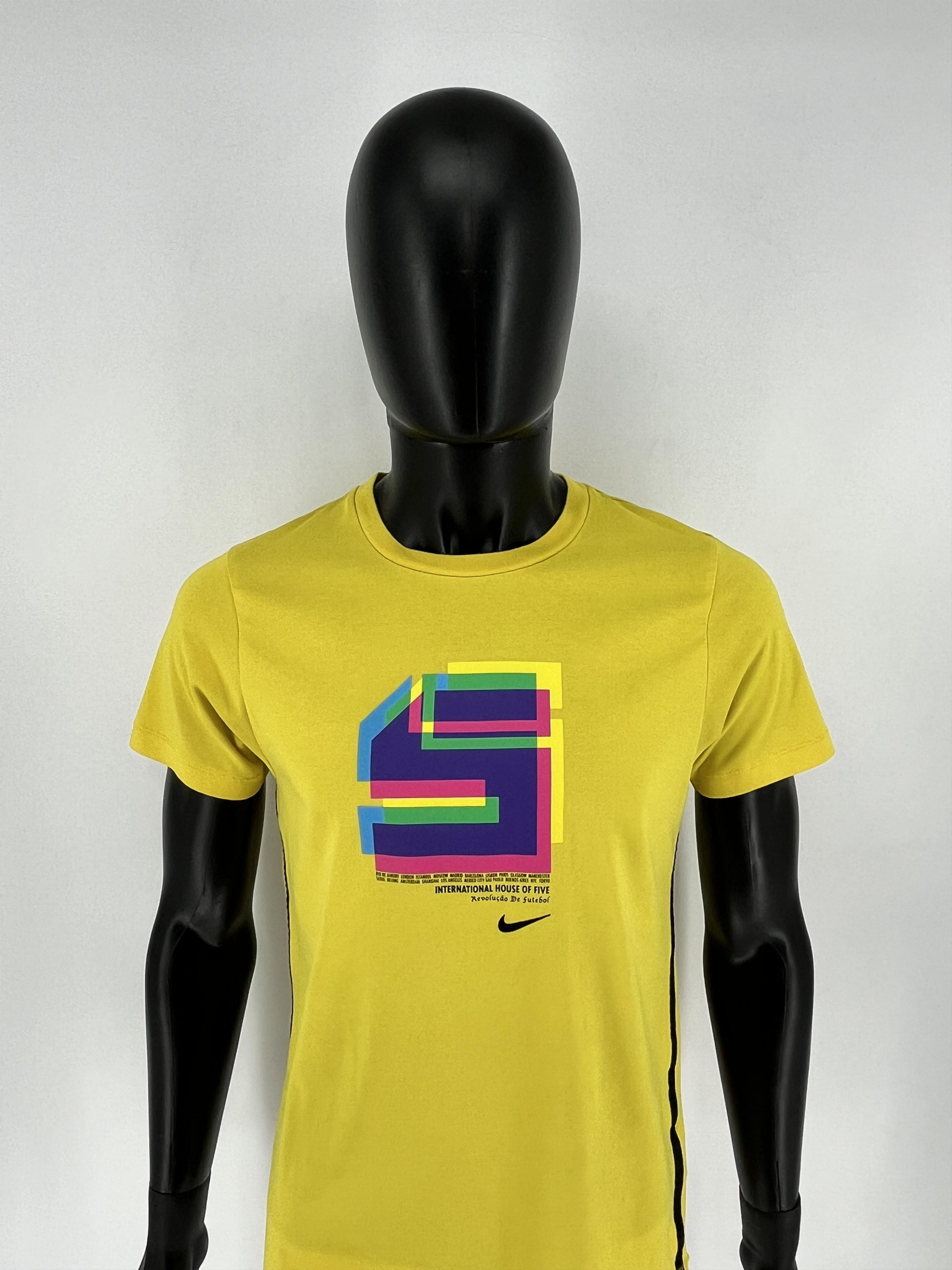 Nike × Vintage Nike fit International House Of 5 Revolucao De Futebol Tee Size US M / EU 48-50 / 2 - 5 Thumbnail
