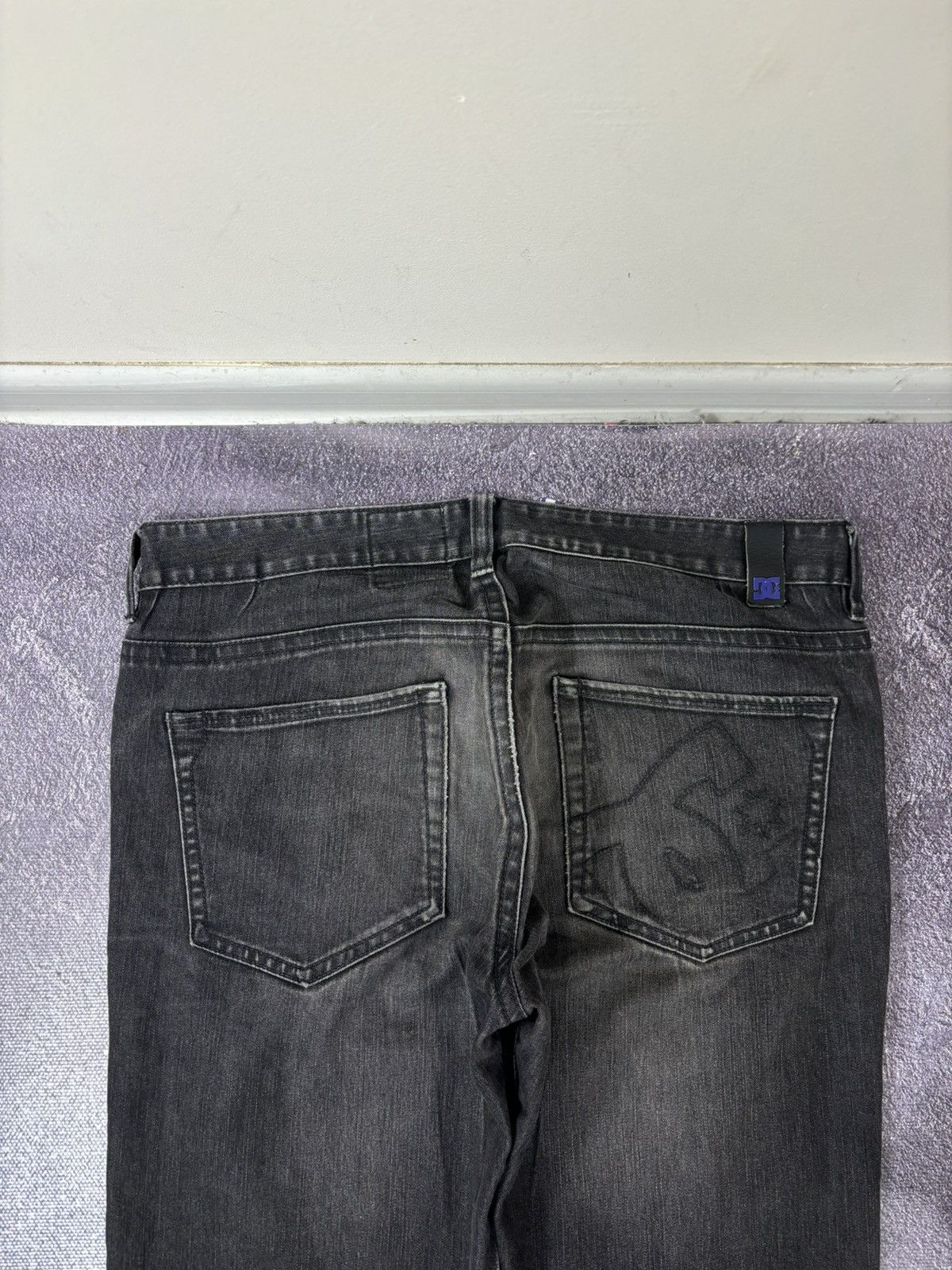 DC Vintage DC 2000s Y2K Faded Black Skate Denim Baggy Jeans Size US 38 / EU 54 - 5 Thumbnail