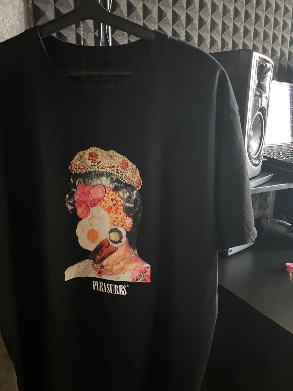 Pleasures Pleasures - English Breakfast T-Shirt Size US L / EU 52-54 / 3 - 7 Thumbnail