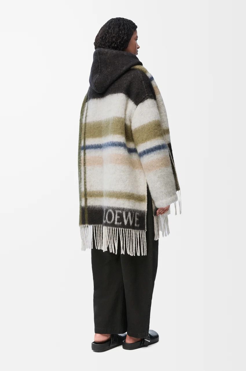 Loewe o1loc1c0525 Hooded Scarf Coat in Wool in Black/White Size XS / US 0-2 / IT 36-38 - 4 Thumbnail
