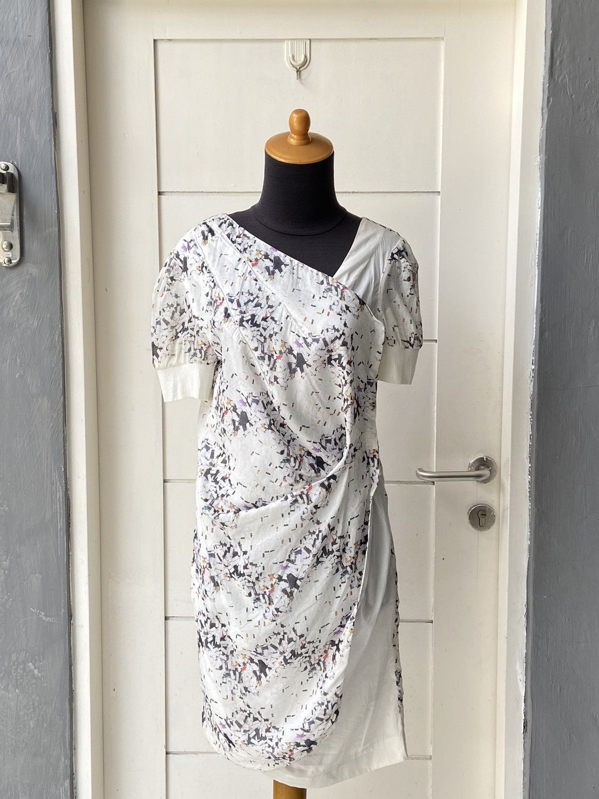 YULIA YUSUPOVA White Motive Dress