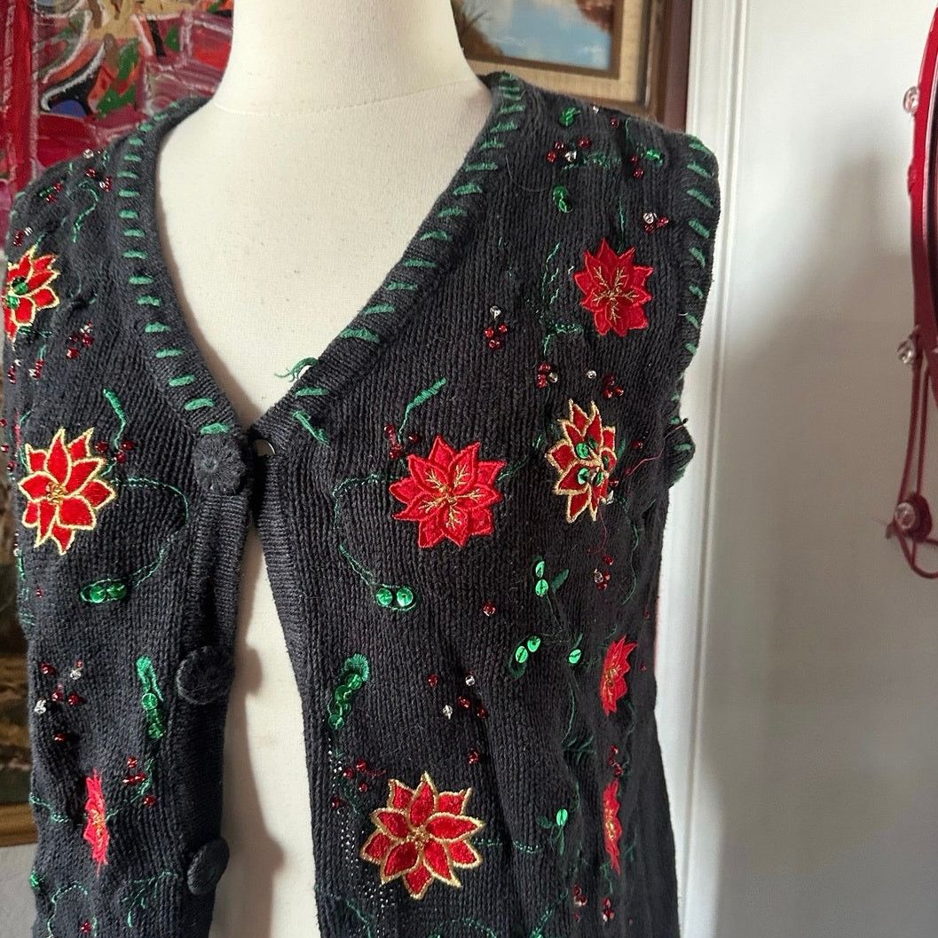 Basic Editions holiday editions christmas black green red knit vest Size S / US 4 / IT 40 - 2 Thumbnail