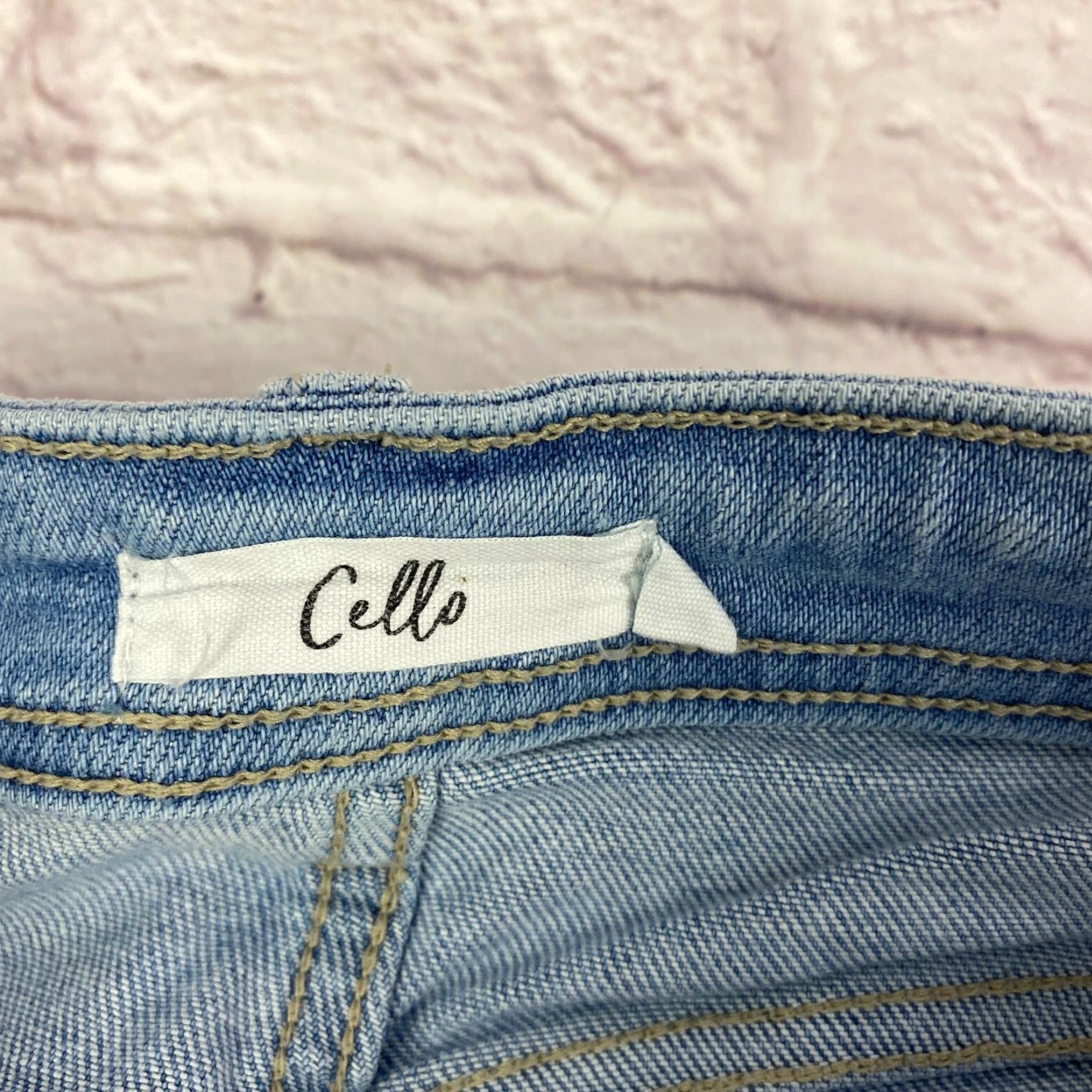 Vintage VINTAGE Cello Jeans Womens Junior Teens 7/28 Mom Skinny High Rise Distressed Button Fly 90s City College Blues Jeans Mens? Size 28" / US 6 / IT 42 - 5 Thumbnail