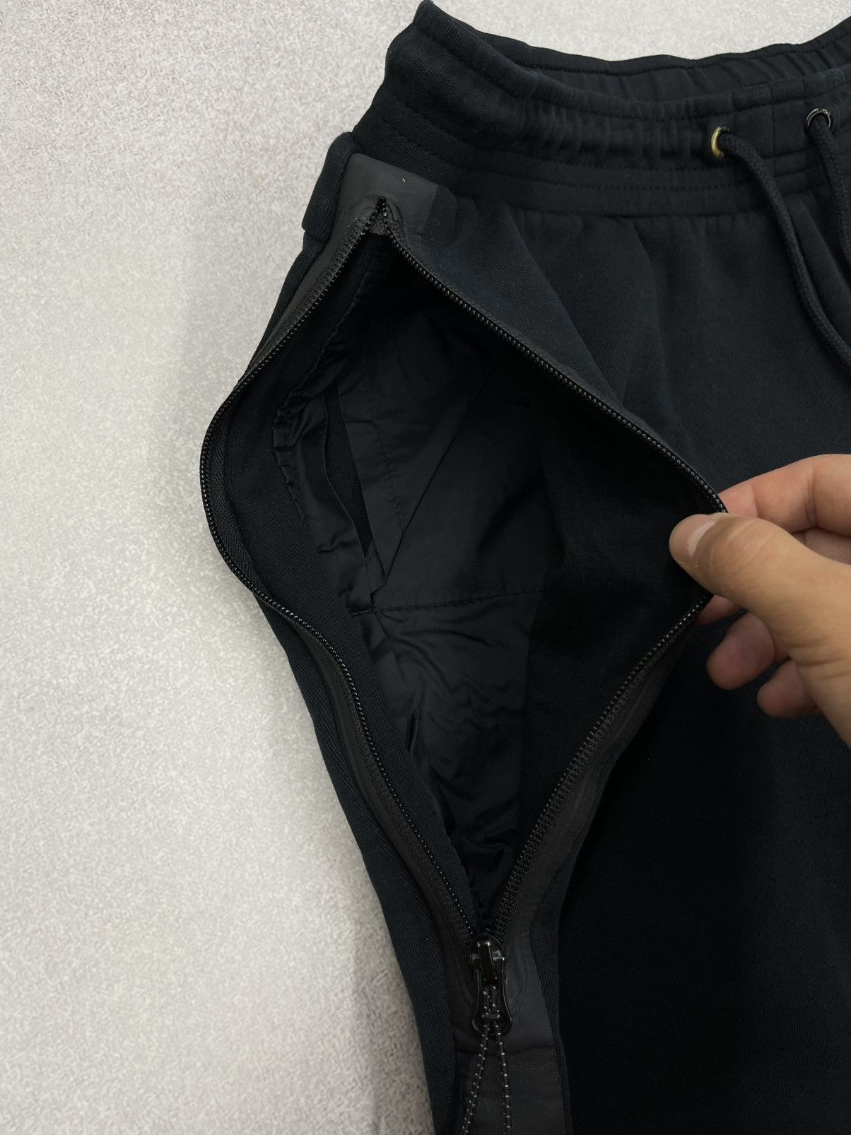 Nike Mens Nike Tech Fleece Black Sweatpants Drill Y2K ACG TN Size US 34 / EU 50 - 6 Thumbnail