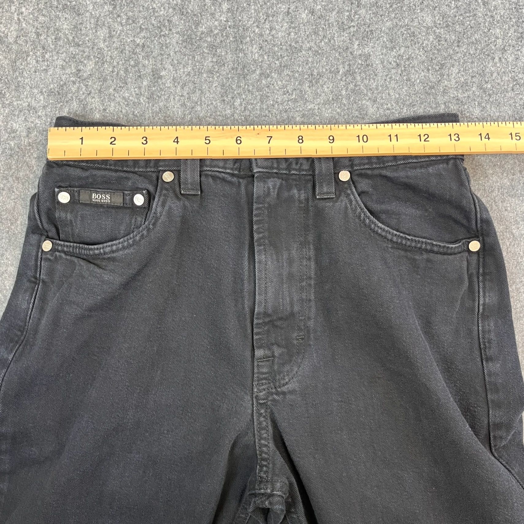 Hugo Boss VINTAGE Hugo Boss Jeans Relaxed Straight 27 30 UK 8 High Waist Black Faded Vintage Jeans Size 30" / US 8 / IT 44 - 6 Thumbnail