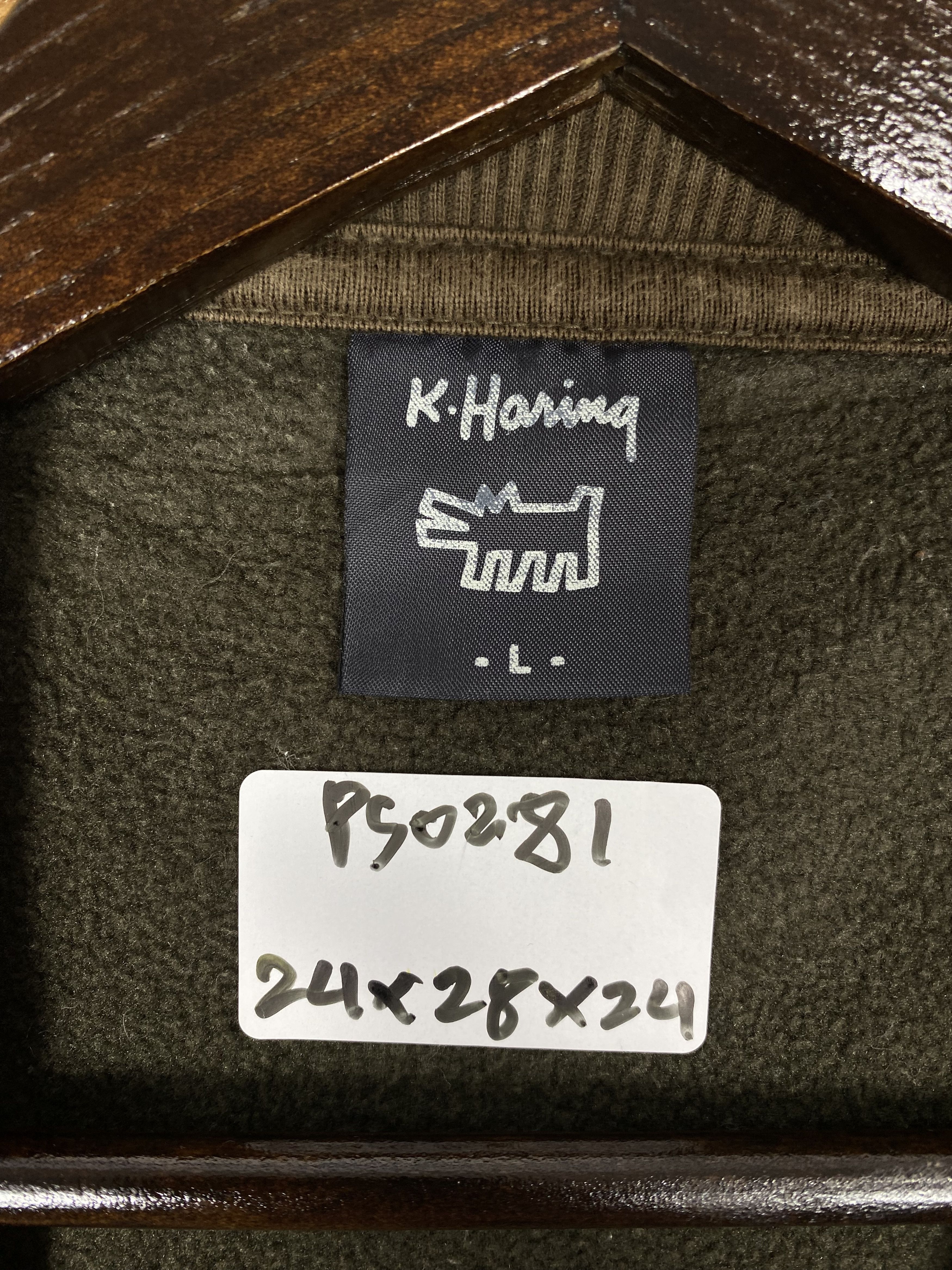 Uniqlo Vintage Uniqlo X Keith Haring Sweatshirts PS0281 Size US L / EU 52-54 / 3 - 9 Thumbnail