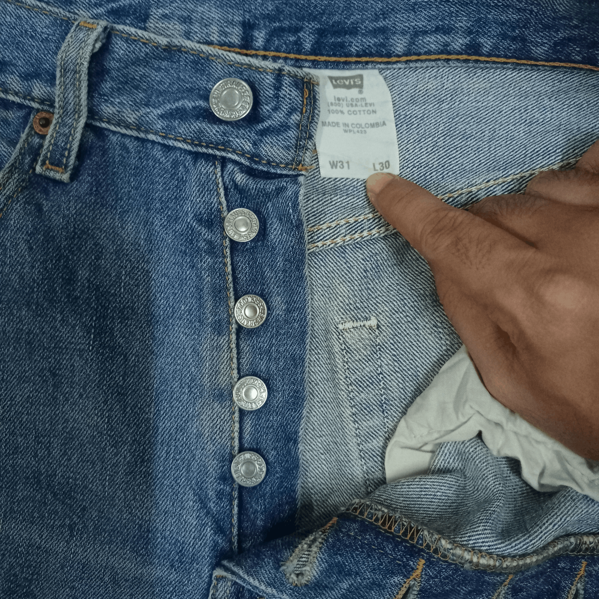 Levi's Vintage 90s Levis 501 Blue Wash Distressed Baggy Jeans 32x31 Size US 32 / EU 48 - 3 Thumbnail