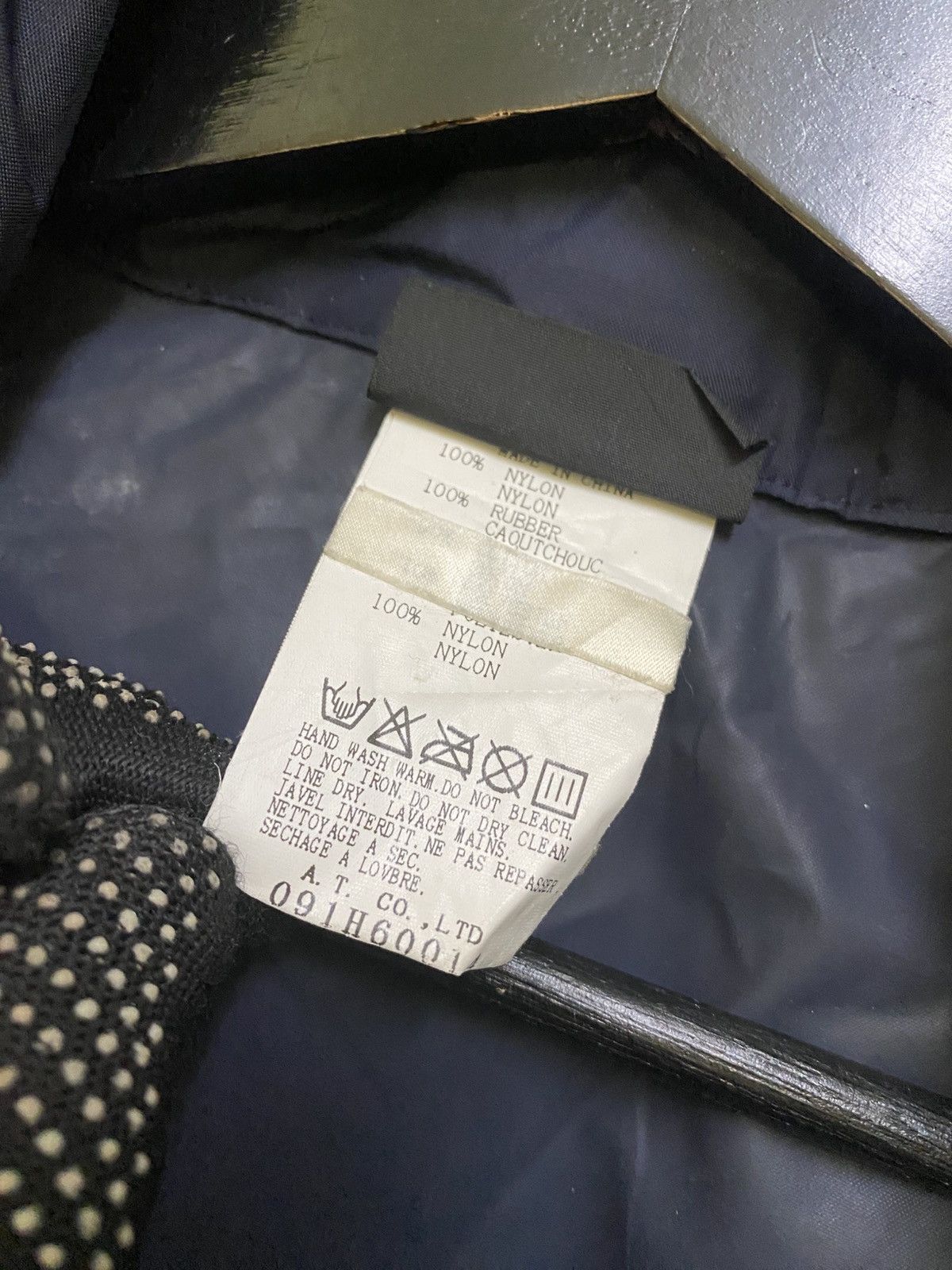 Japanese Brand Vintage A/T Black Nylon Windbreaker Jacket | Utility Outdoor Size US M / EU 48-50 / 2 - 5 Thumbnail
