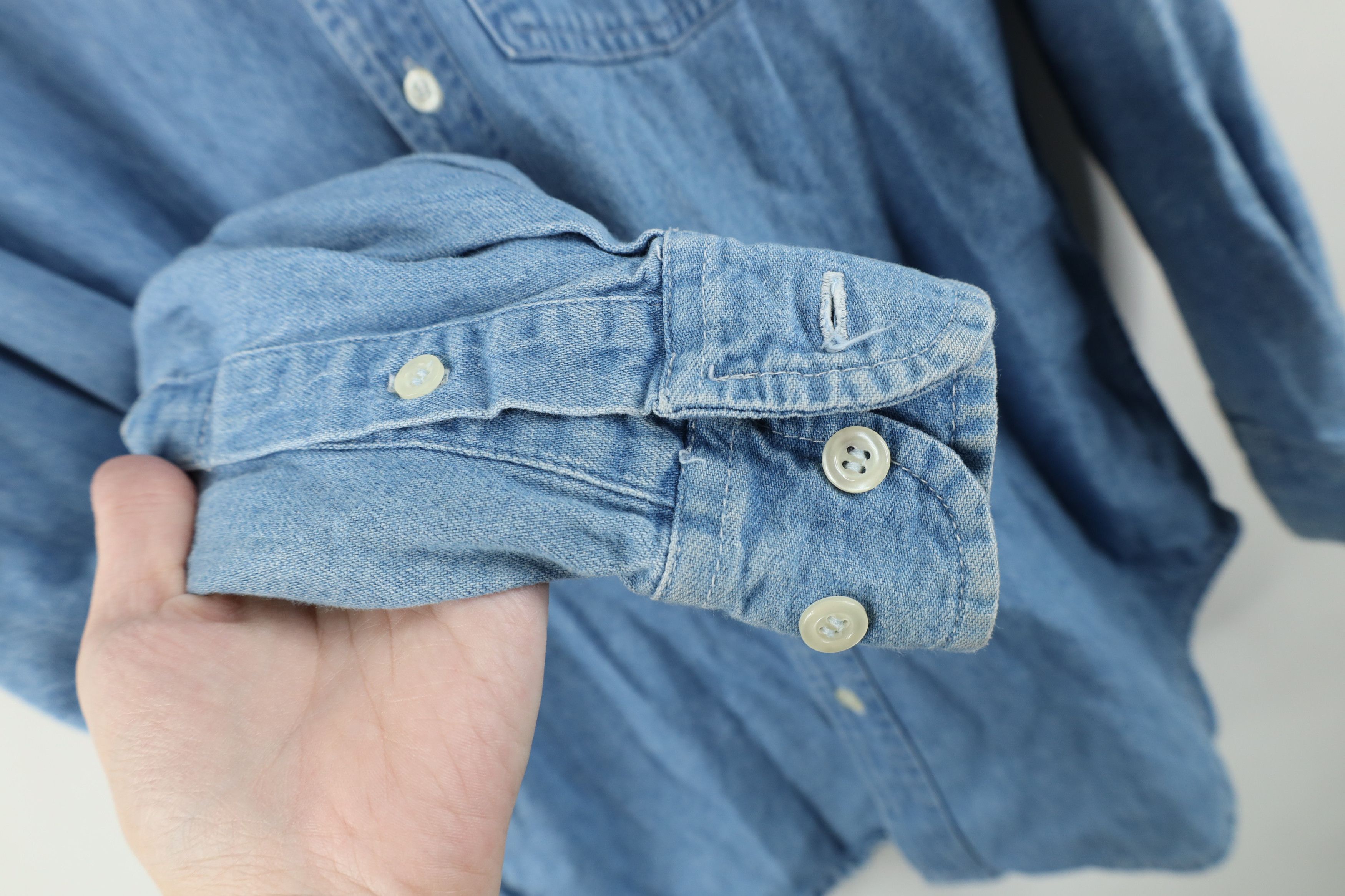 Vintage Vintage 90s Planet Hollywood Beach Denim Button Down Shirt Size US S / EU 44-46 / 1 - 8 Thumbnail