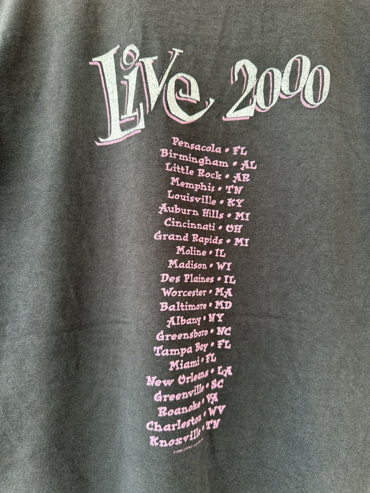 Band Tees Faded Vintage Britney Spears Live 2000 Tee Size US L / EU 52-54 / 3 - 4 Thumbnail