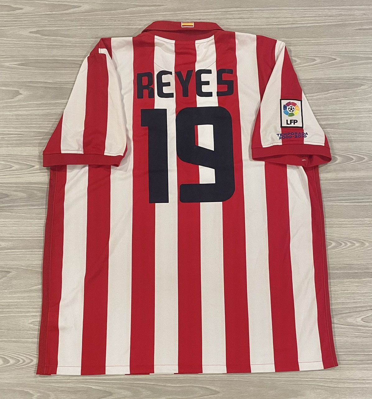 Nike Nike 2010/11 Atletico Madrid Reyes #19 Soccer Jersey Mens XL Size US XL / EU 56 / 4 - 1 Thumbnail