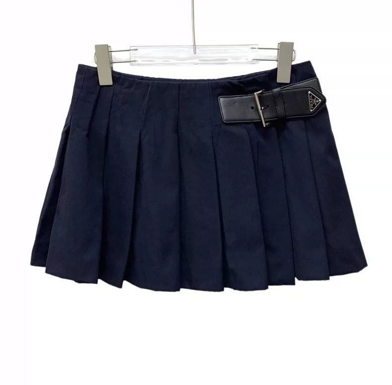 Prada Prada Dark blue triangle label sheep wool casual pleated sk Size 25" / US 0 / IT 36 - 1 Thumbnail