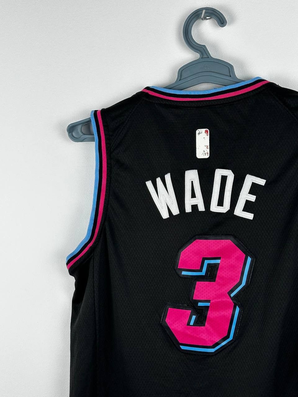 NBA × Nike Miami Heat Dwyane Wade Vice City Swingman Jersey Size US S / EU 44-46 / 1 - 8 Thumbnail