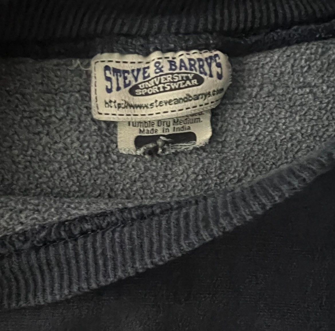Steve And Barrys Vintage Notre Dame Crewneck Sweatshirt XL Navy Size US L / EU 52-54 / 3 - 3 Thumbnail