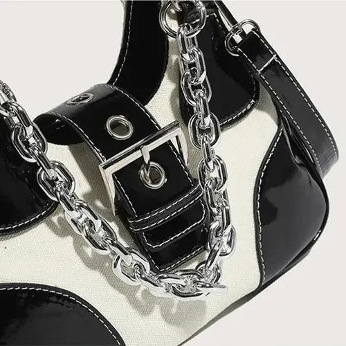 Goods Bag Patent Leather Chain Crossbody Bag Size ONE SIZE - 2 Thumbnail