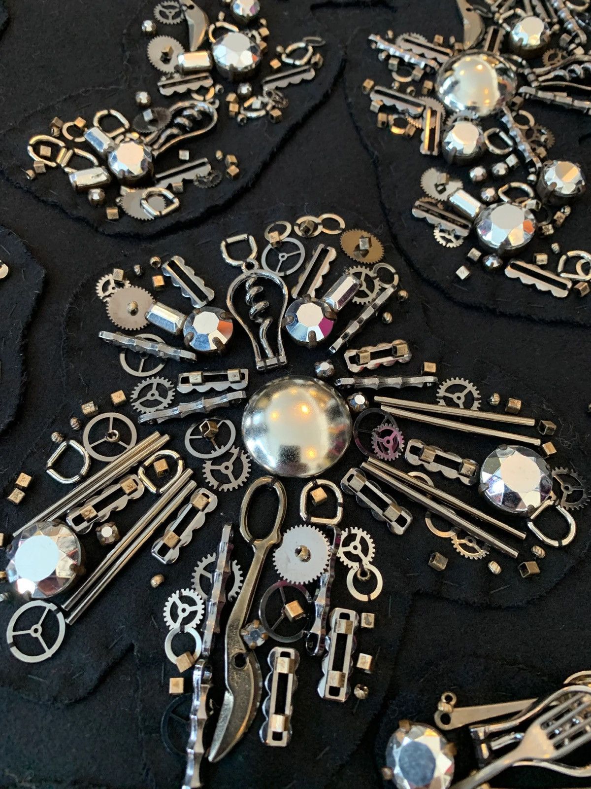Prada PRADA FW2006 Embellished Wool Skirt Charms Vintage crystals Size 28" / US 6 / IT 42 - 2 Thumbnail