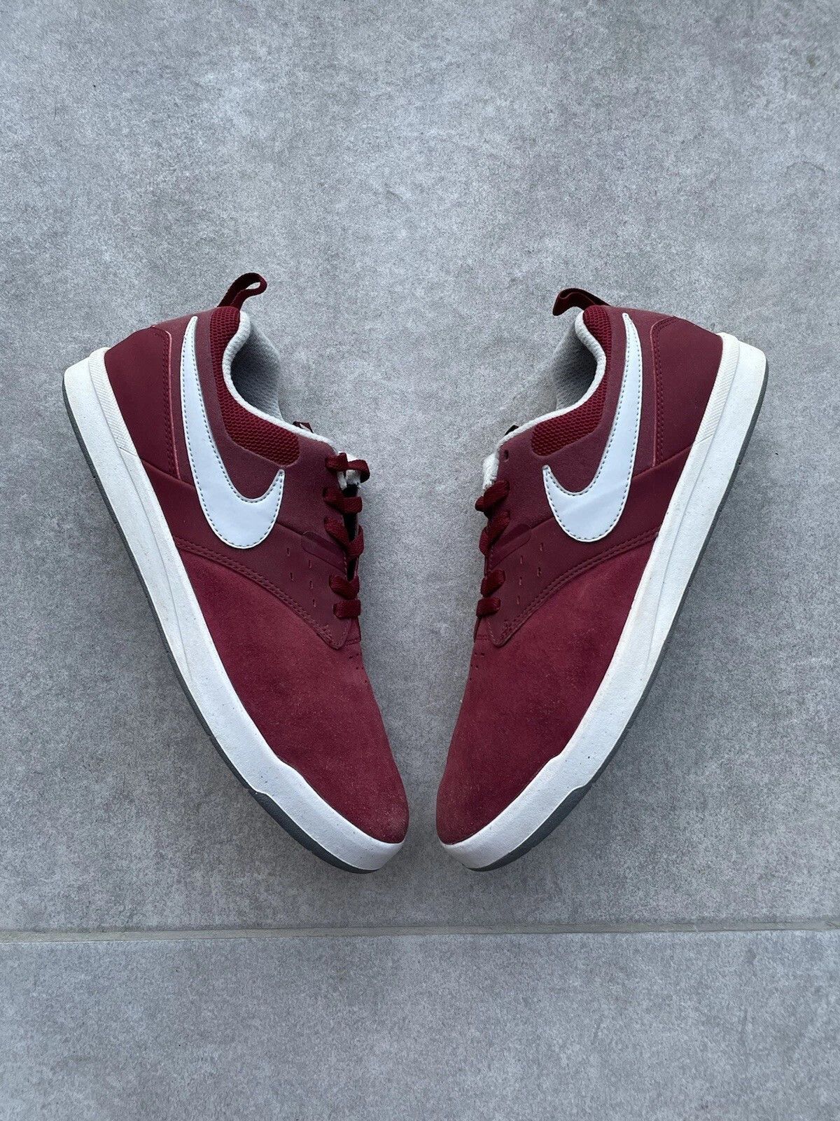 Nike NIKE SB SKATEBOARDING SKATE SHOES SUEDE RED MENS Size US 10.5 / EU 43-44 - 2 Thumbnail