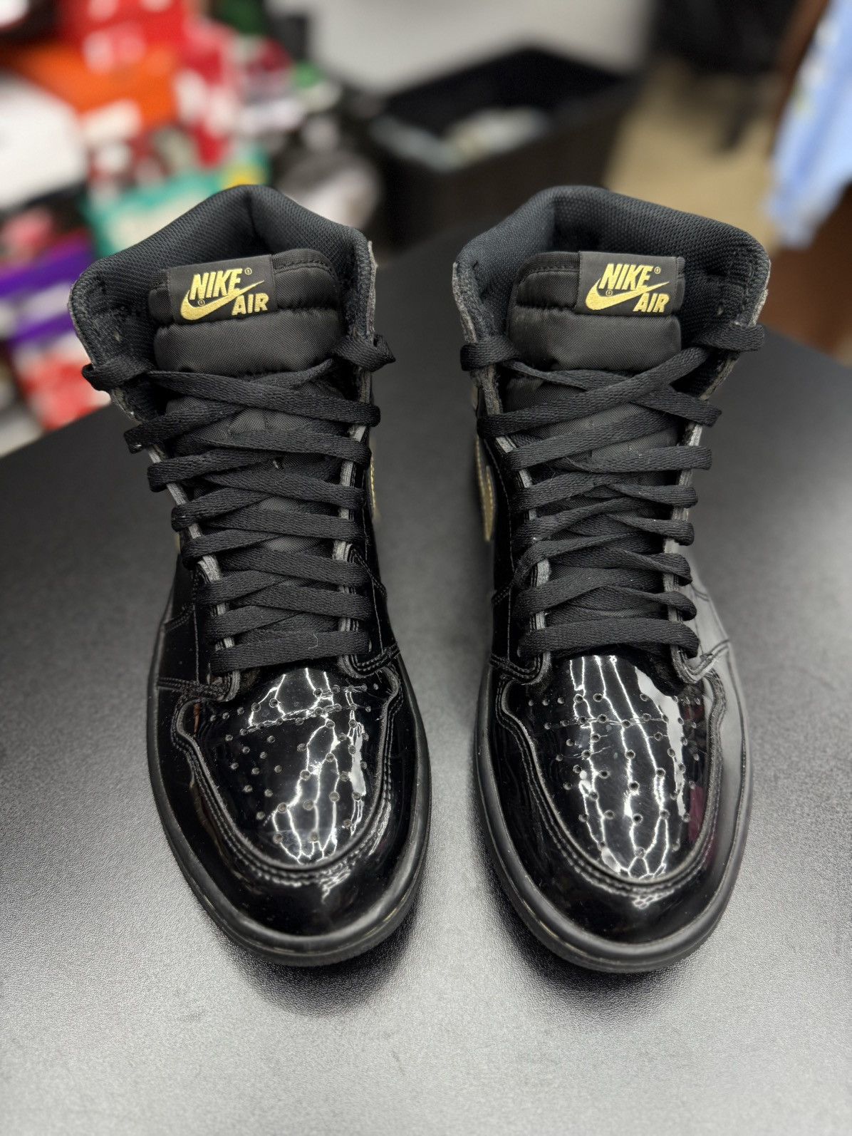 Jordan Brand × Nike Jordan 1 High Black Metallic Size 9.5 (2020) Size US 9.5 / EU 42-43 - 3 Thumbnail
