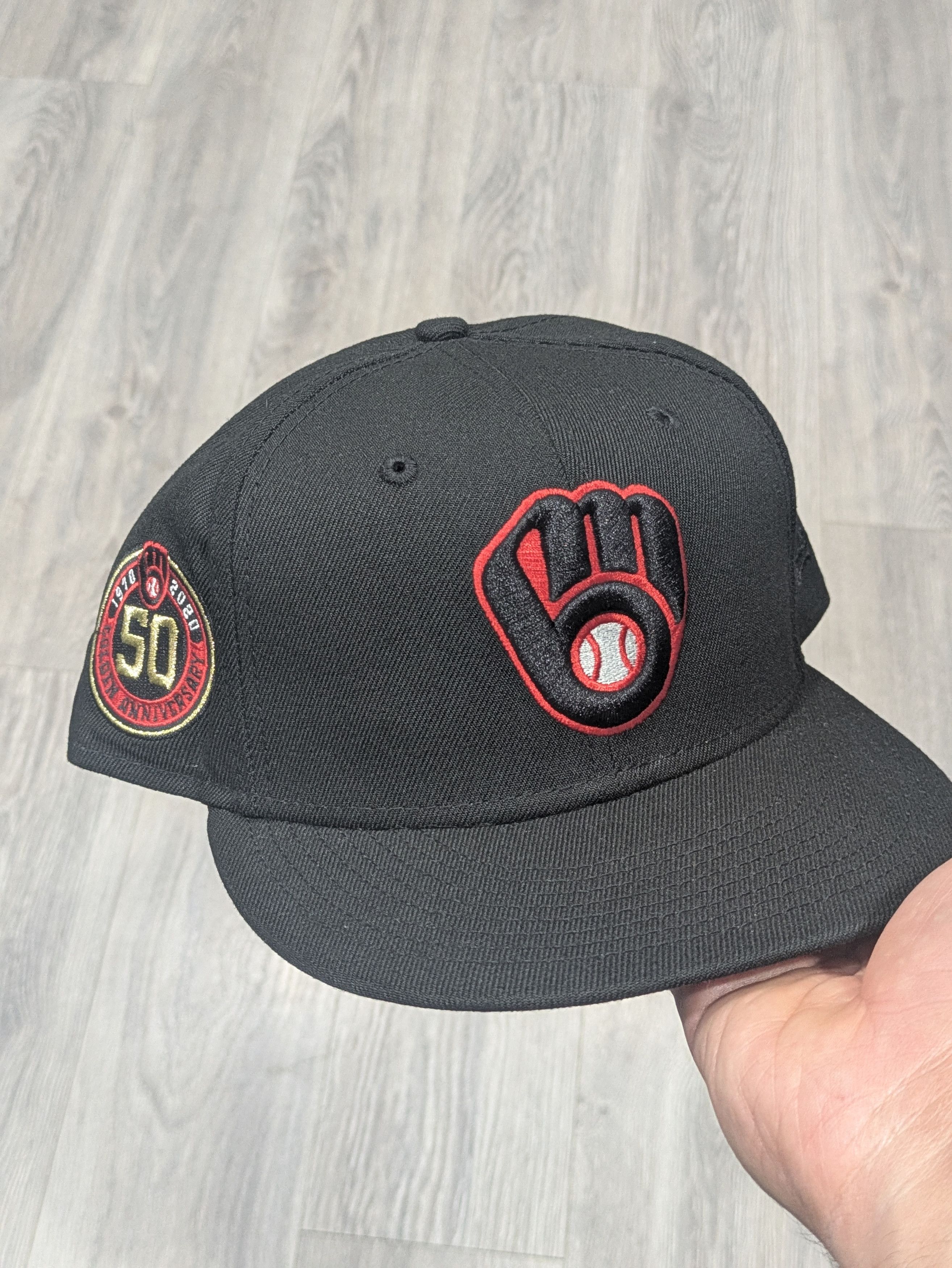 New Era 59fifty Milwaukee Brewers 7 3/4 Black Red Size ONE SIZE - 1 Thumbnail