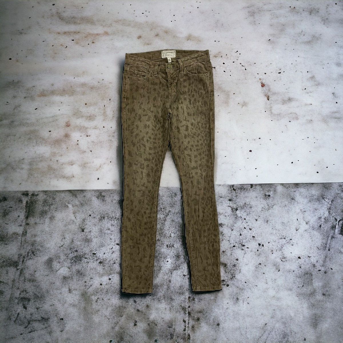 image of Current Elliott x Le Grande Bleu L G B Made In Usa Current Elliot Cheetah Curduroy in Safar (Size 2
