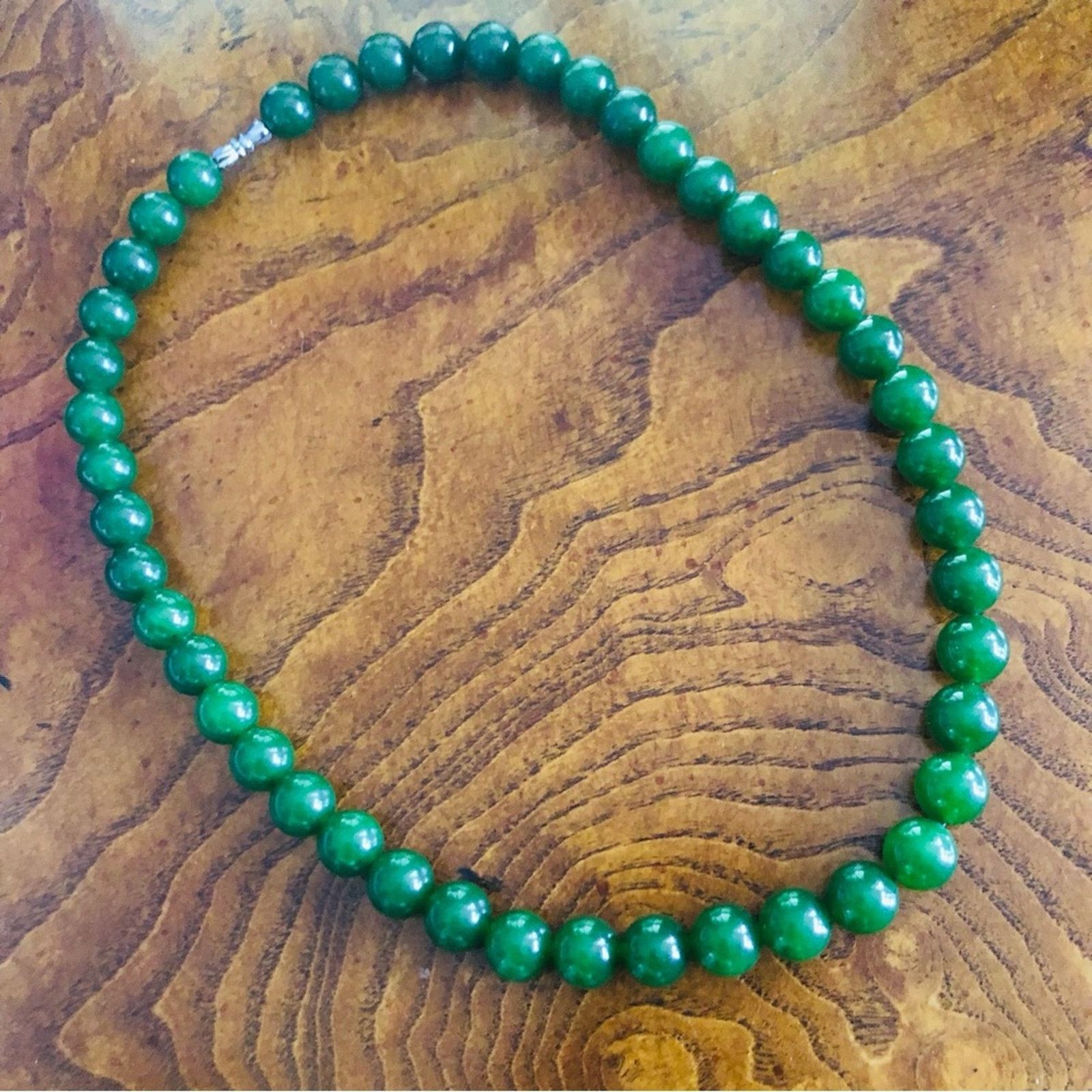 Handmade Genuine nephrite jade 10mm round bead necklace Size ONE SIZE - 7 Thumbnail