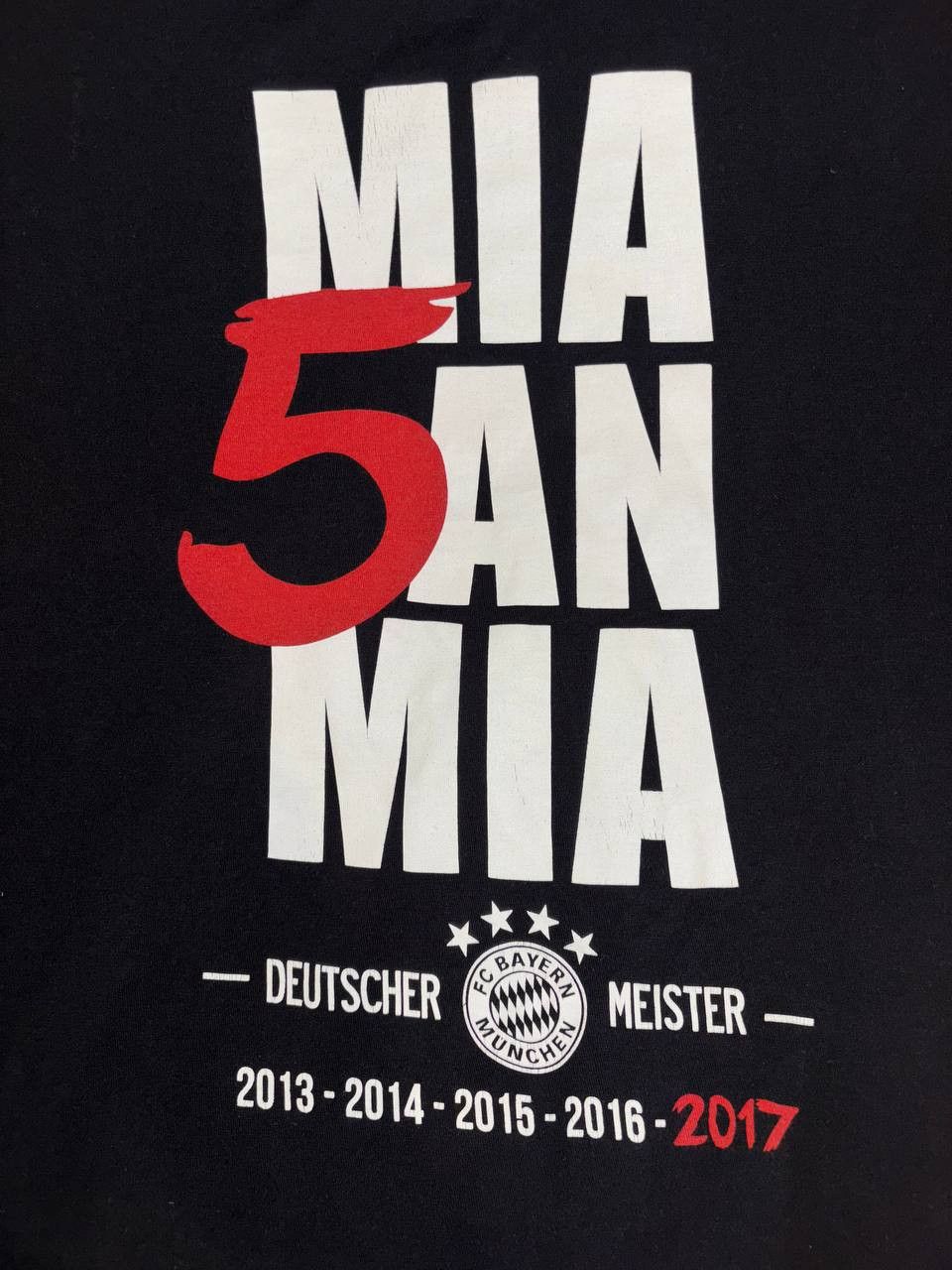 Vintage Original FC Bayern Munich 2017 German Champion T-shirt Size US L / EU 52-54 / 3 - 11 Thumbnail